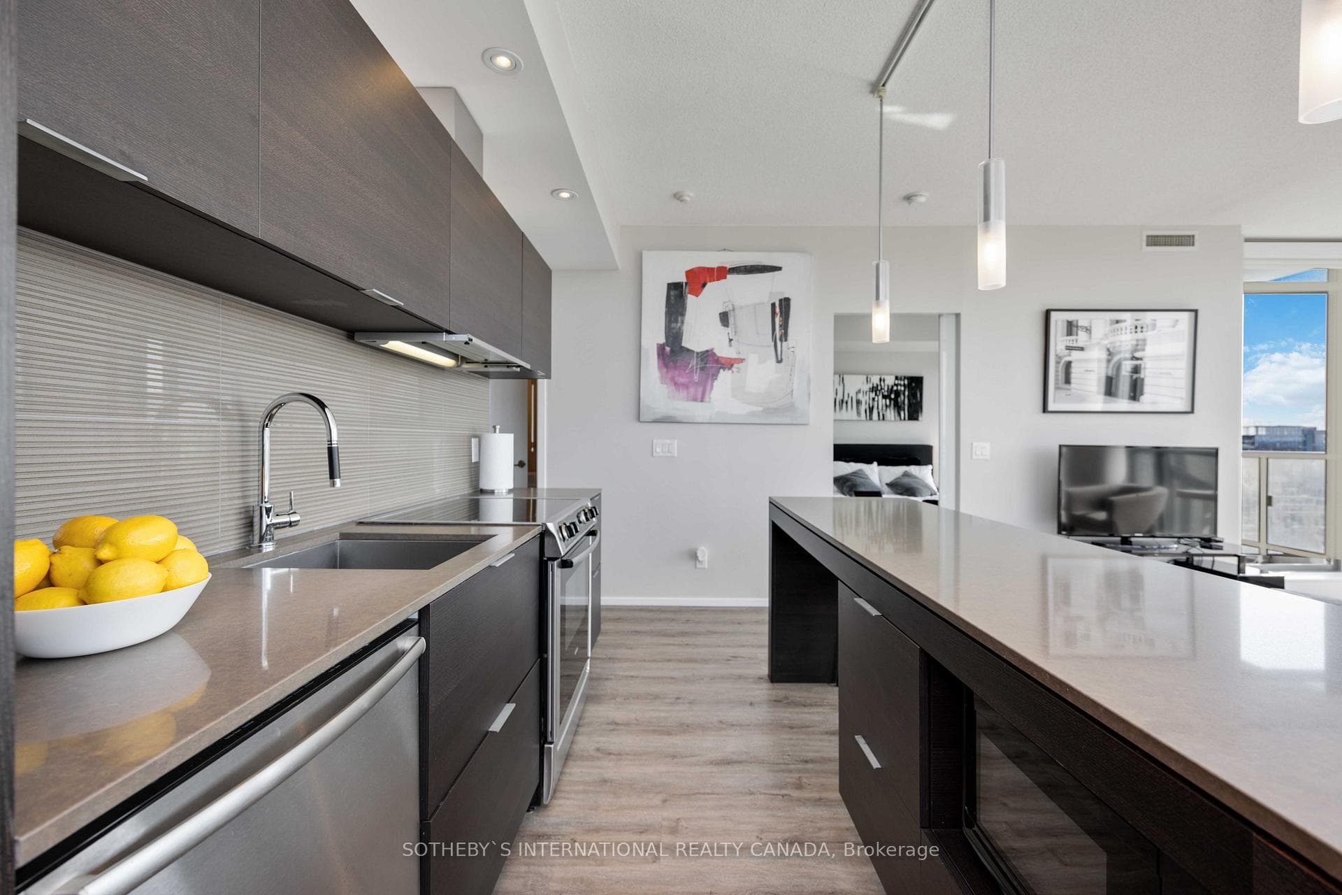 8 Charlotte Street Unit 2402 photo 9