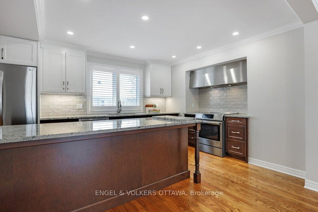 8 Mary Hill Crescent photo 11