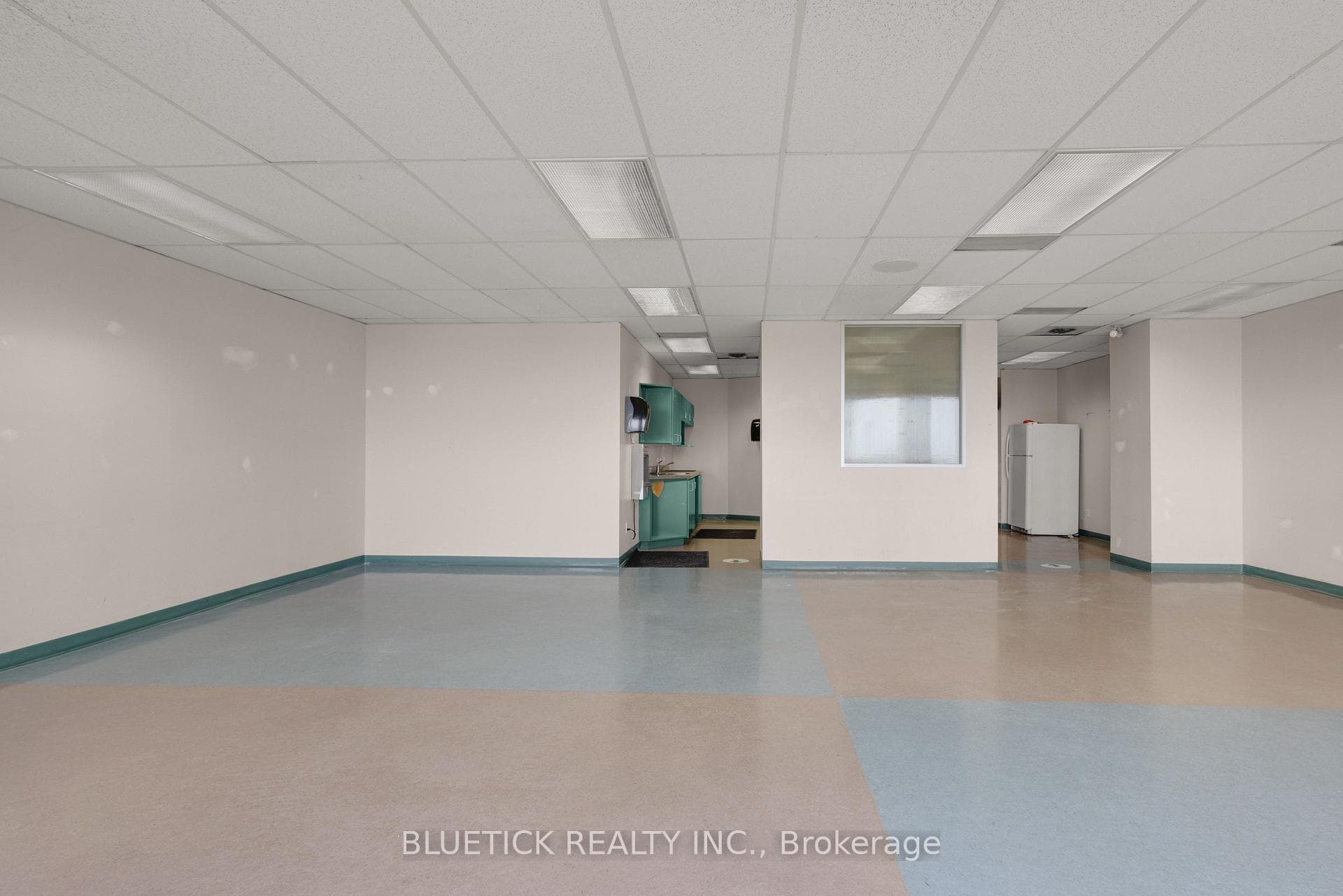690 Dorval Drive Unit 600 photo 1