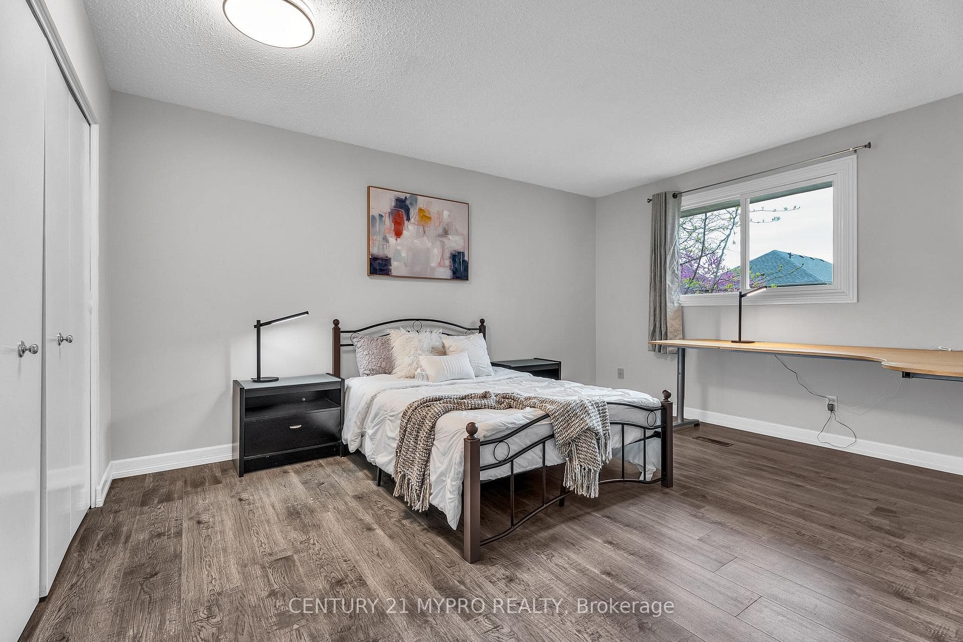 122 Olympic Crescent photo 15