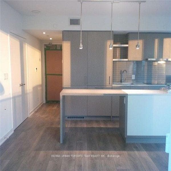 100 Harbour Street Unit 1407 photo 2
