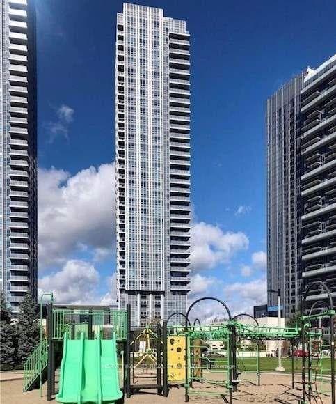 255 Village Green Square Unit 1208 photo 2