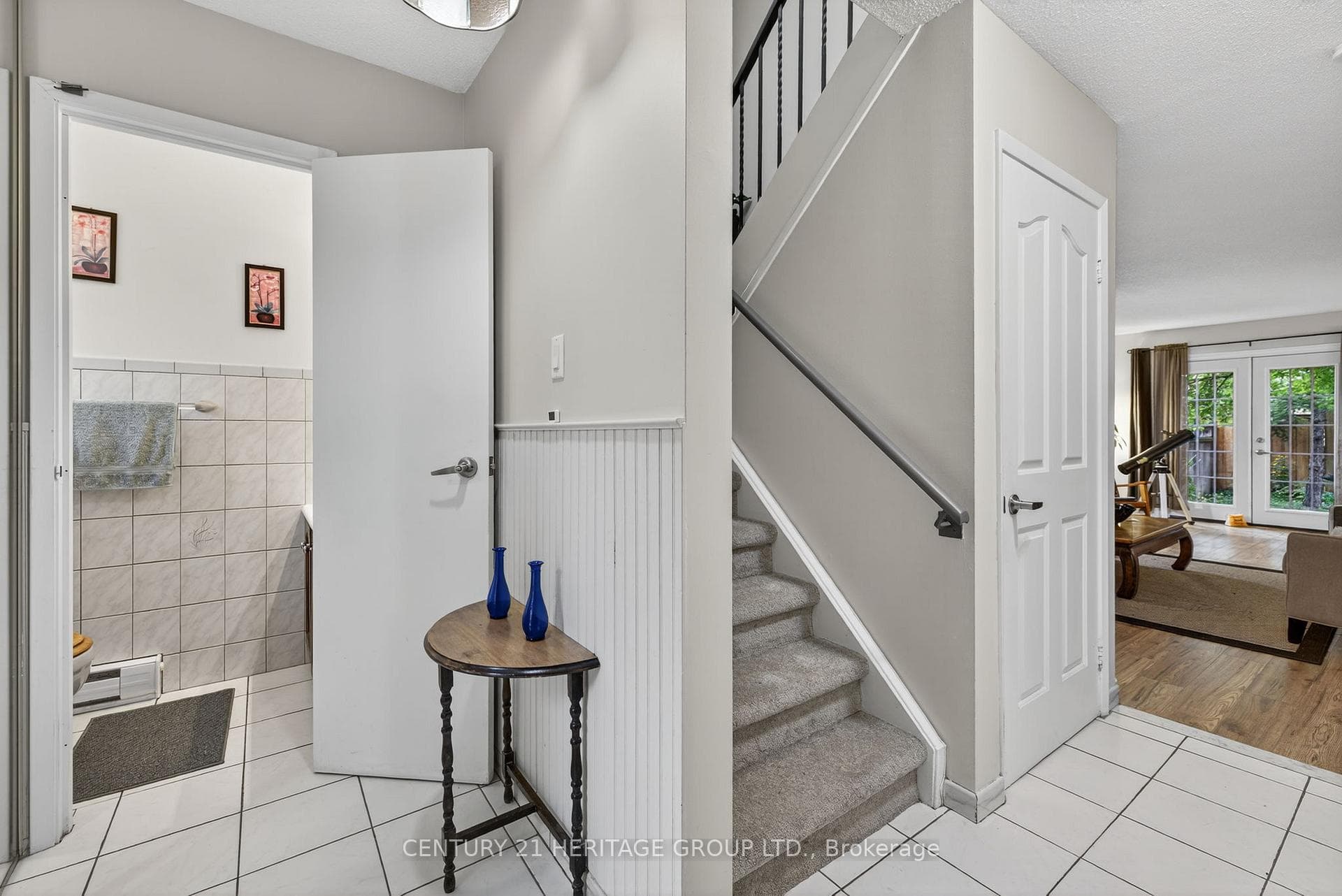 374 Maplegrove Avenue photo 5