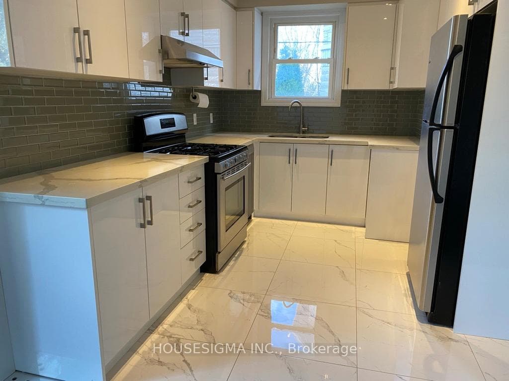 139 Horsham Avenue photo 8
