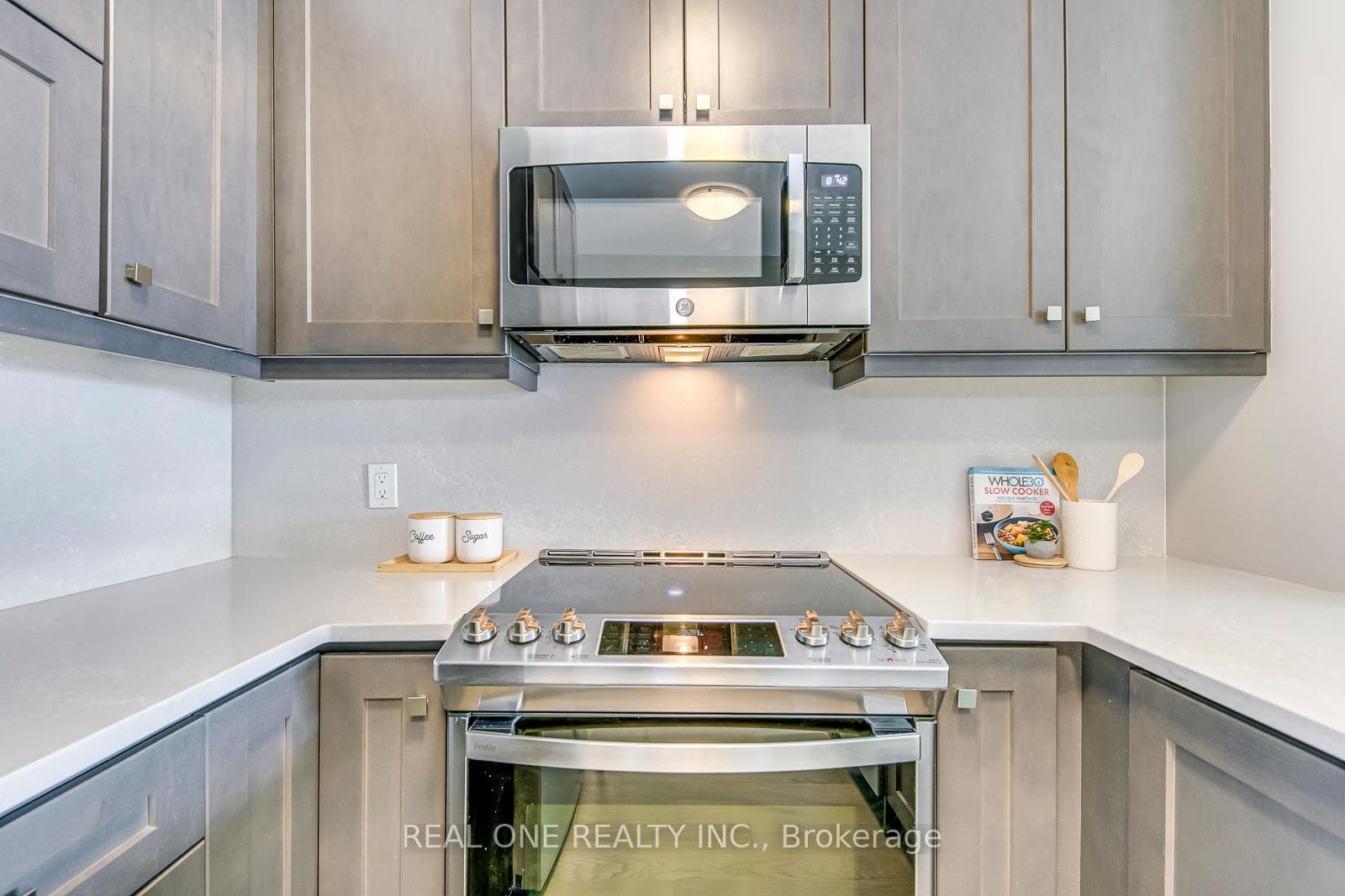 95 Dundas Street Unit 417 photo 12