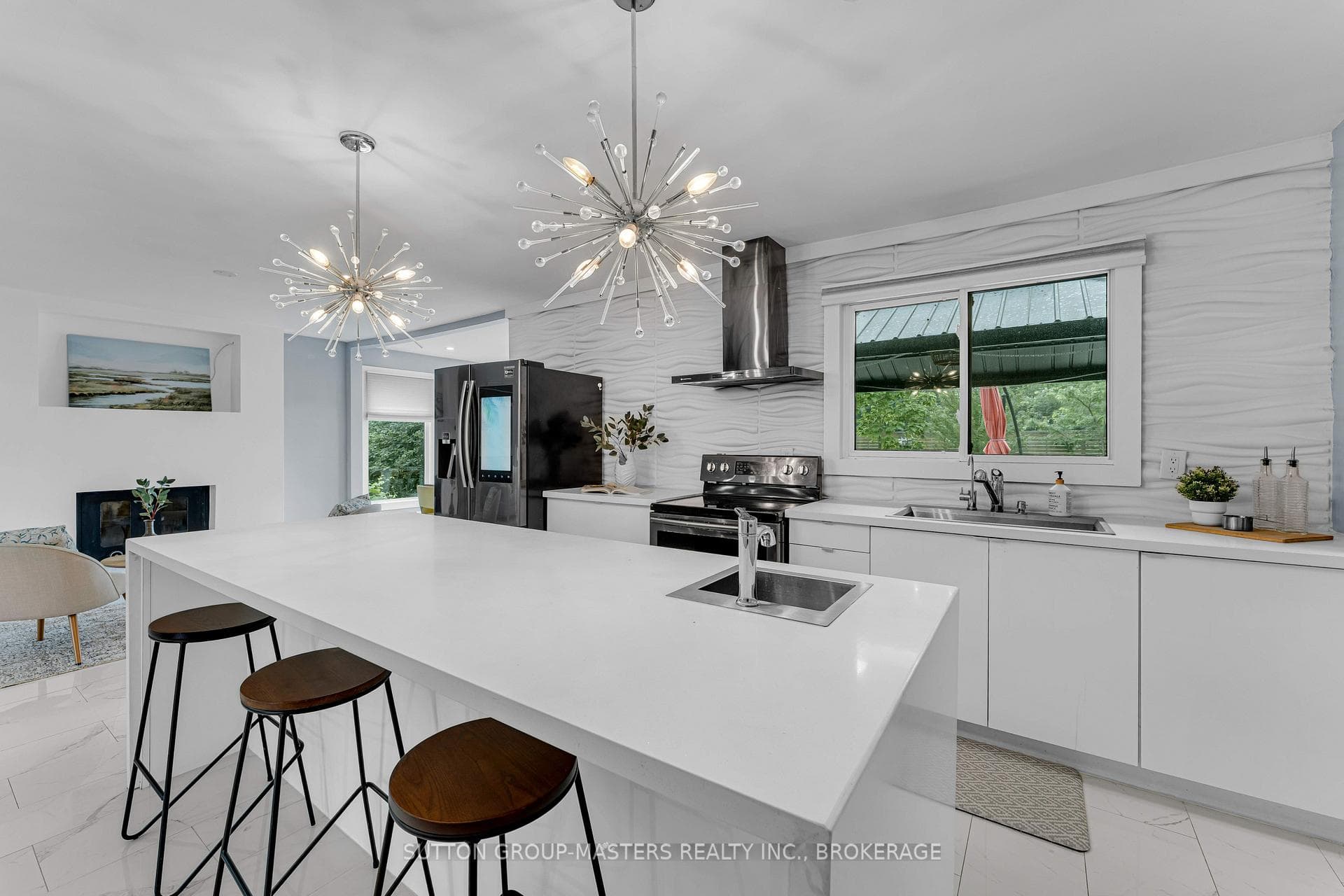 1611 SUNNYSIDE Road photo 11