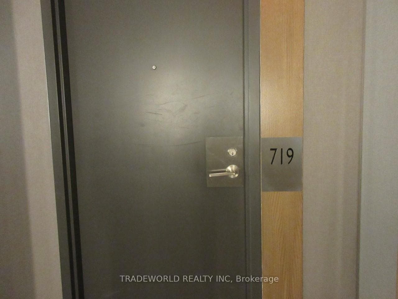 1030 King Street Unit 719 photo 1