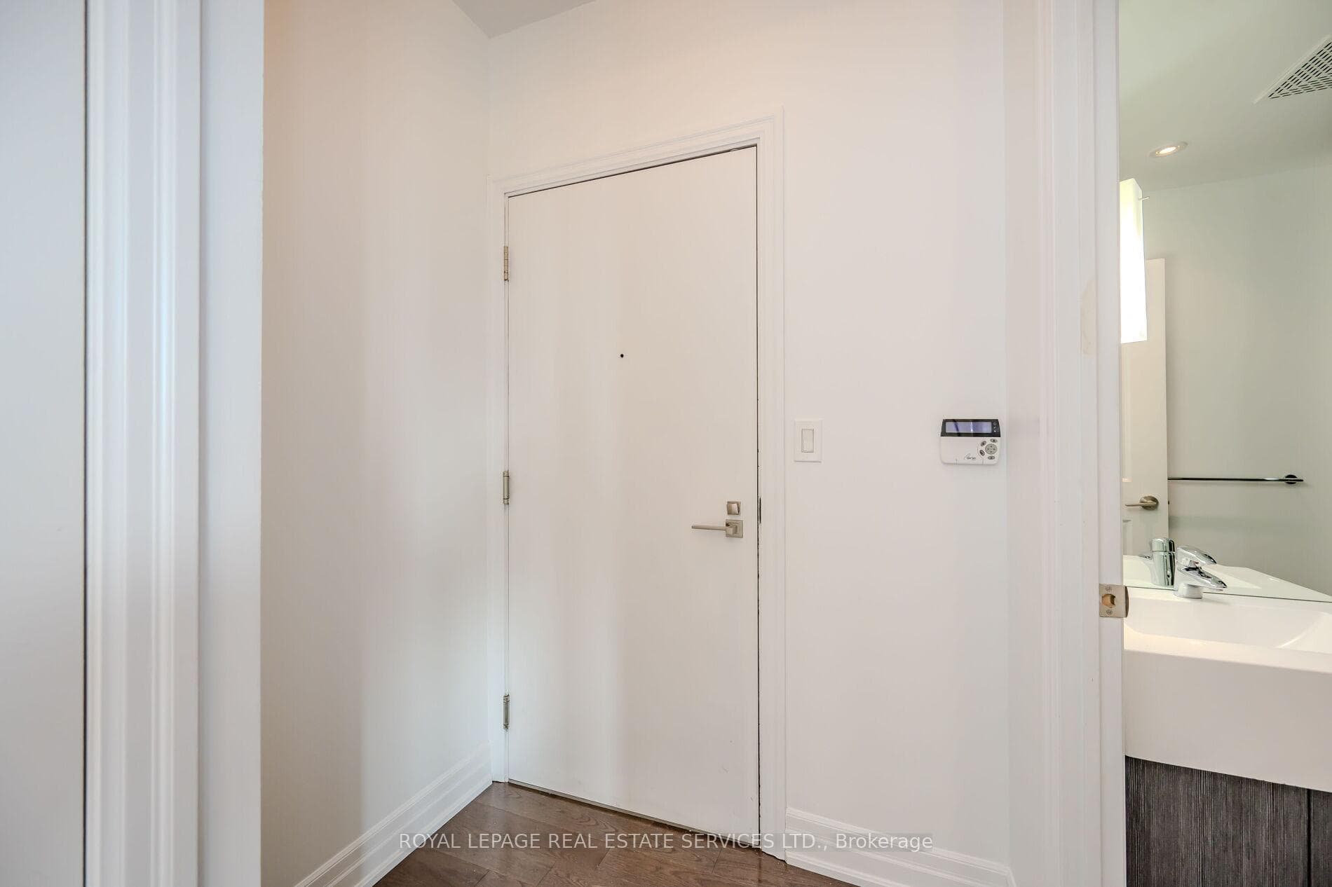 8 The Esplanade N/A Unit 2411 photo 5