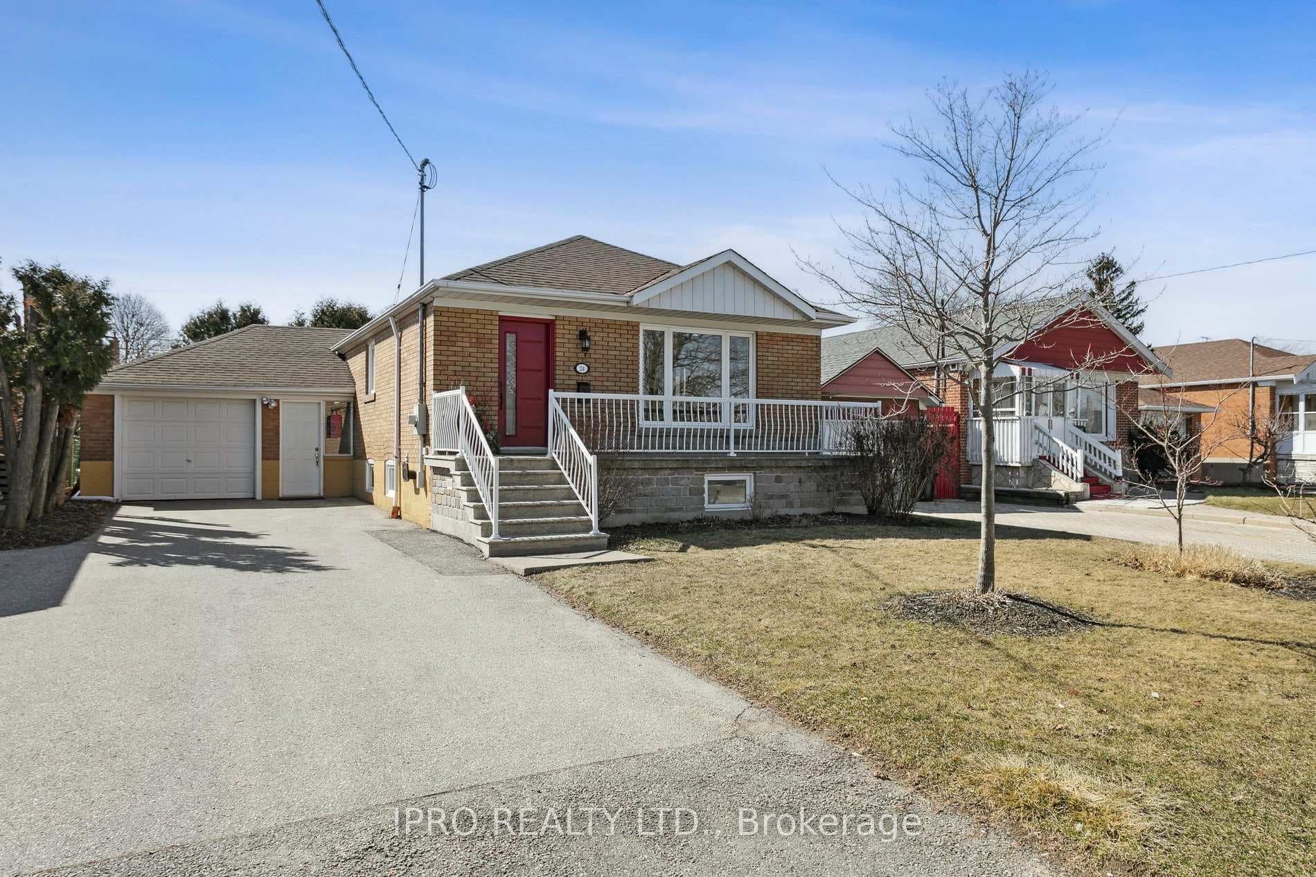 24 Crosland Drive photo 1