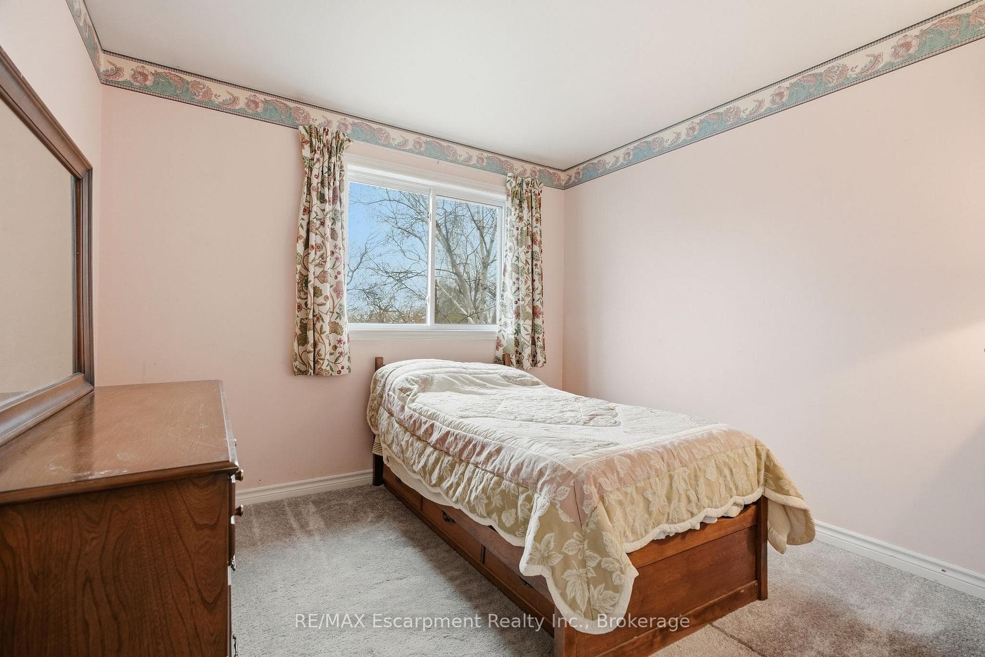 10 Farmingdale Crescent photo 10