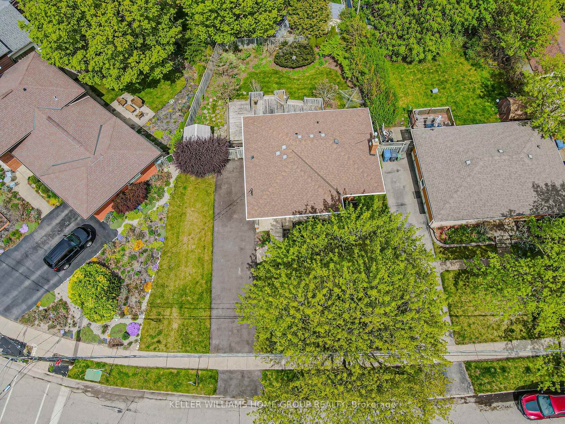 176 Waverley Drive photo 37