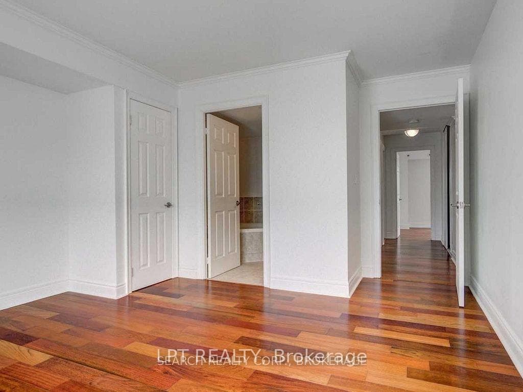 3047 Finch Avenue Unit 2059 photo 18