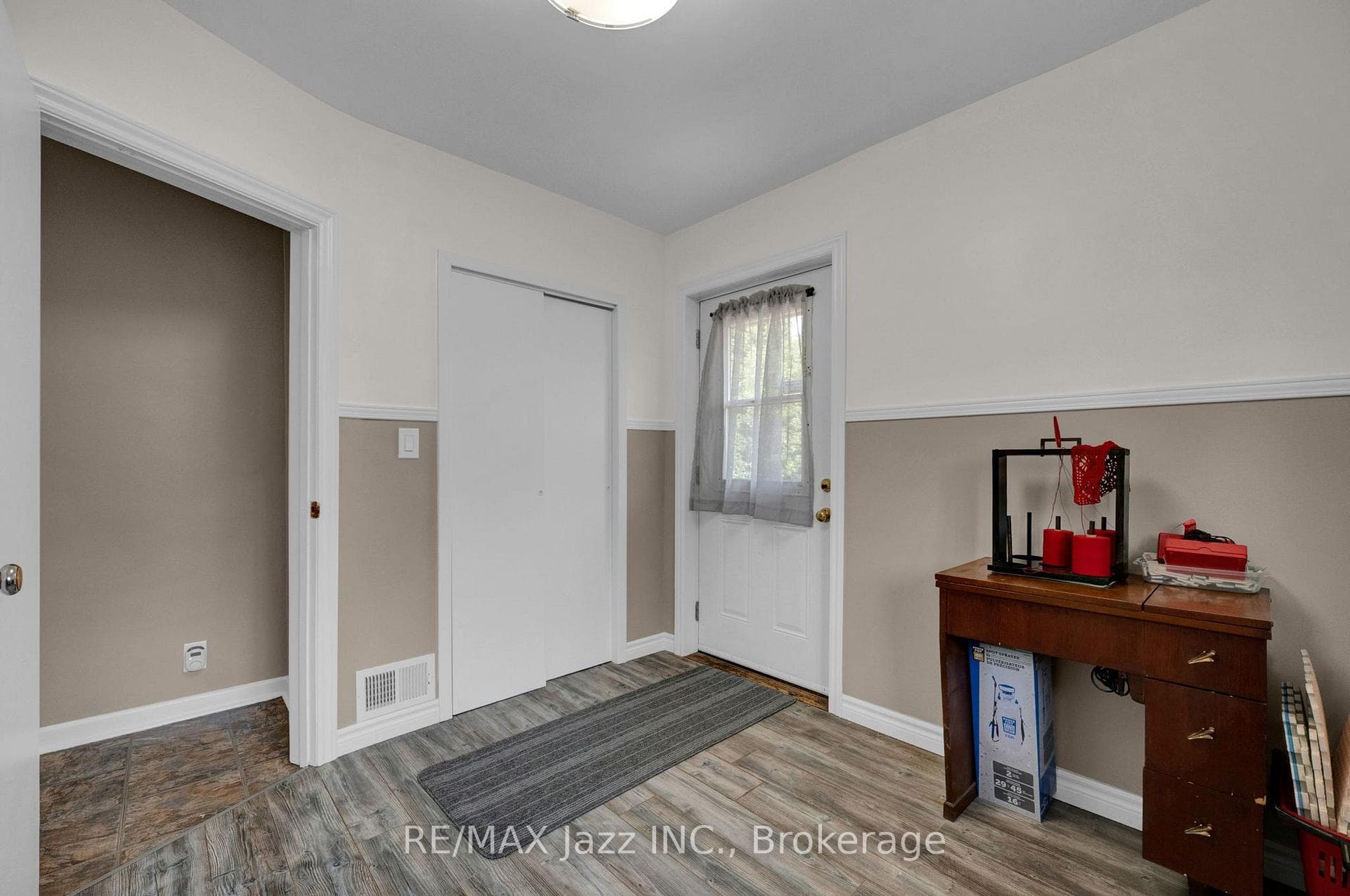 217 Annis Street photo 20