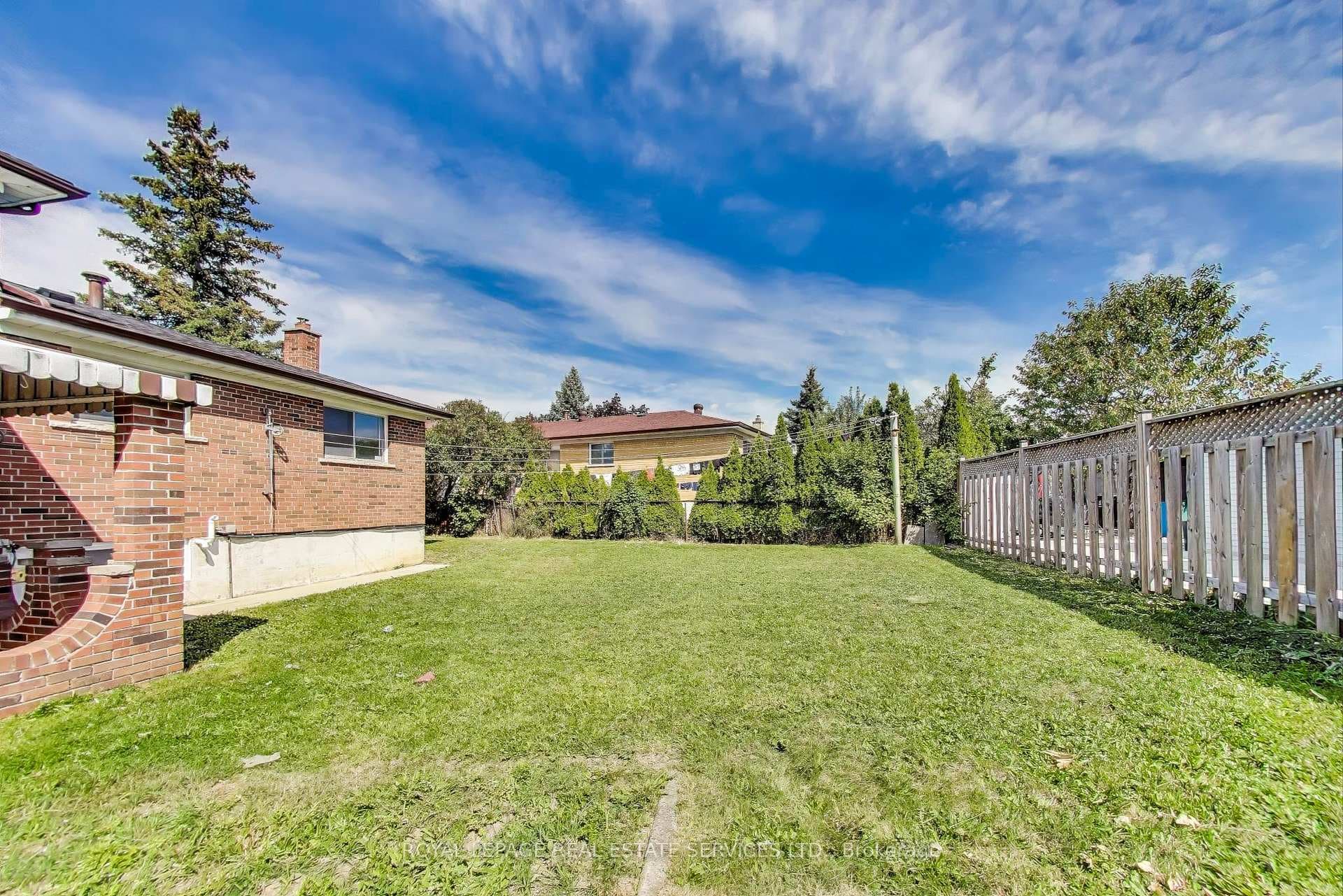 251 Driftwood Avenue photo 26