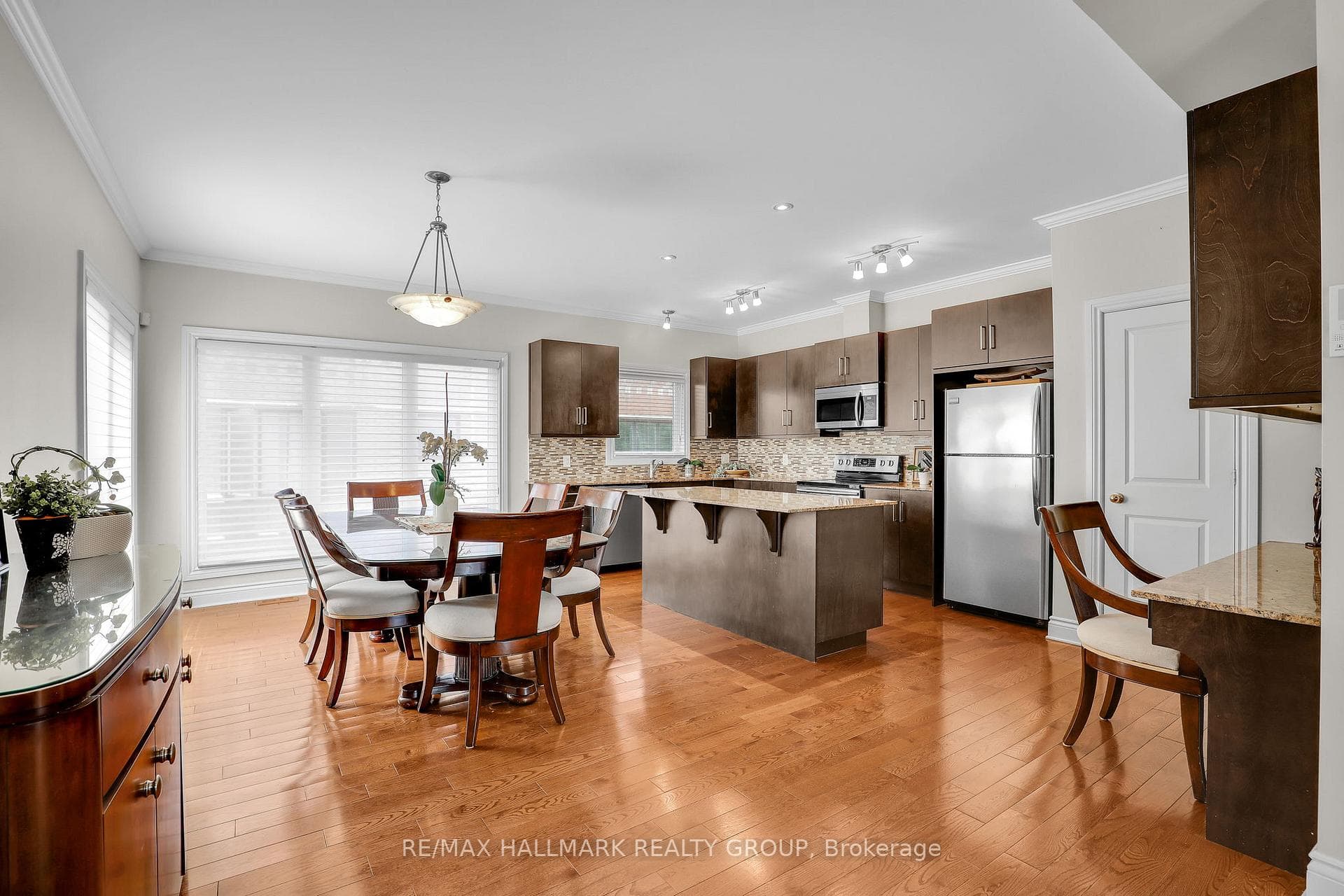 3356 CARLING Avenue photo 13