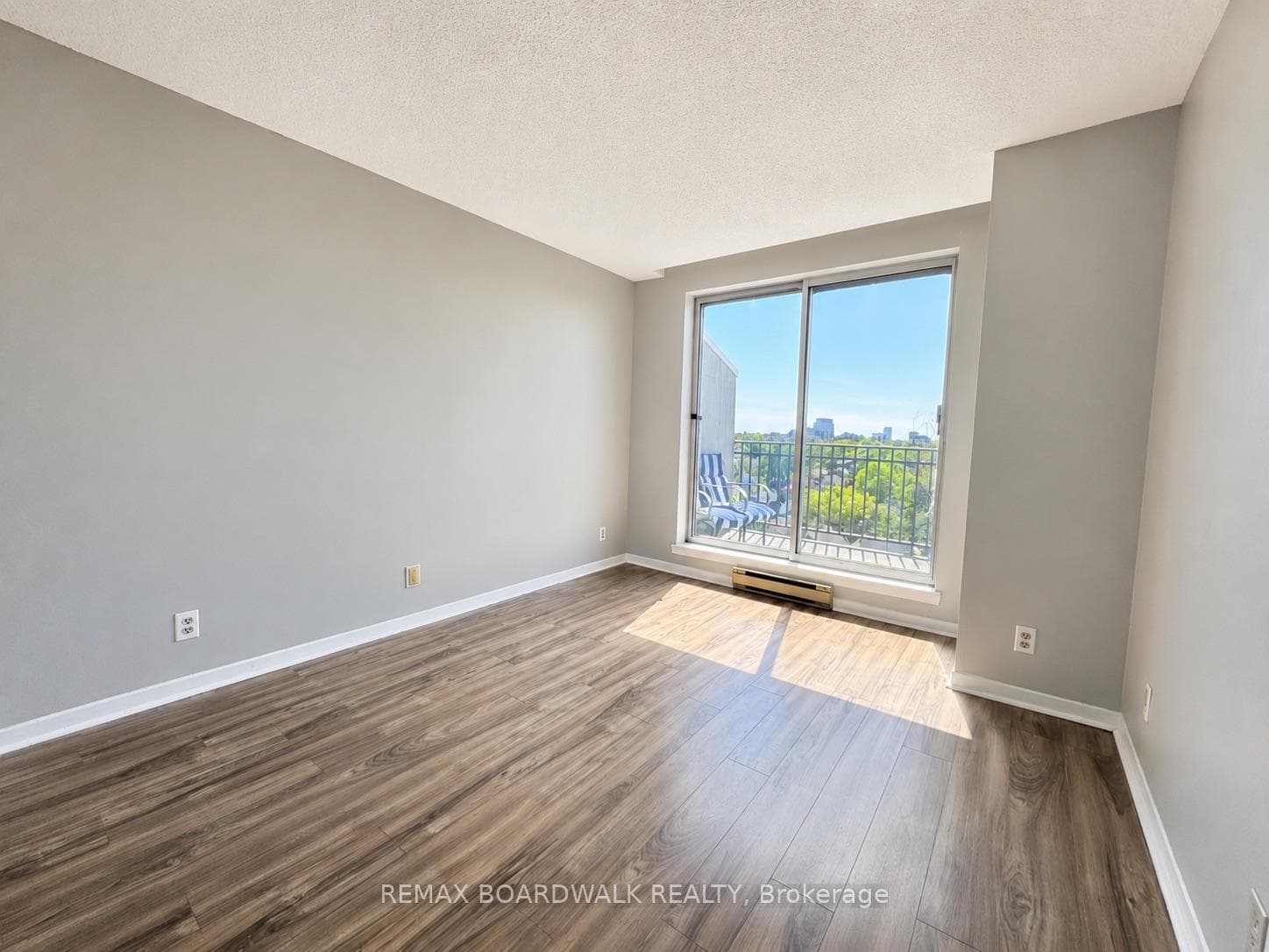 35 HOLLAND Avenue Unit 907 photo 17