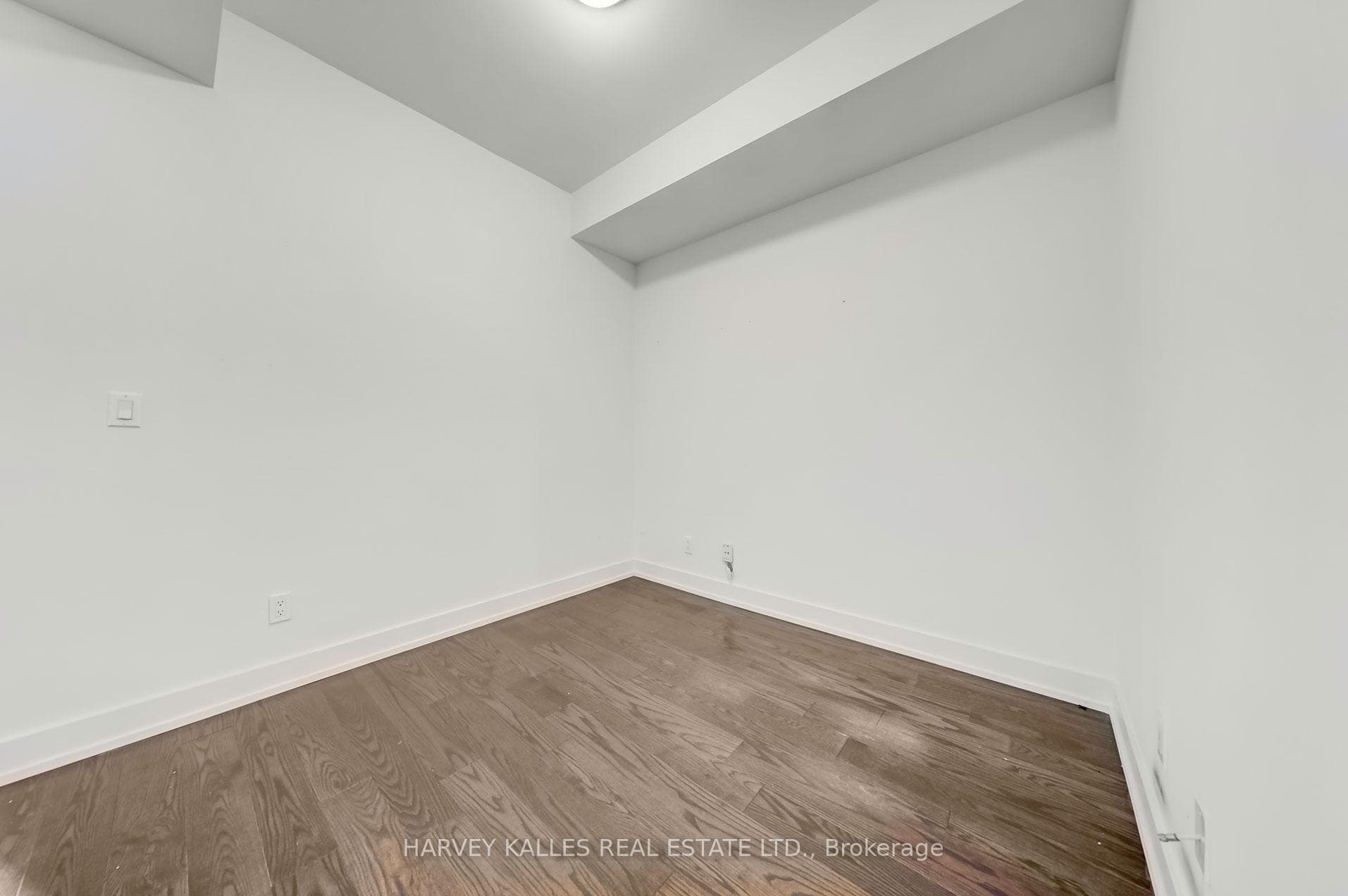 438 King Street Unit 914 photo 24