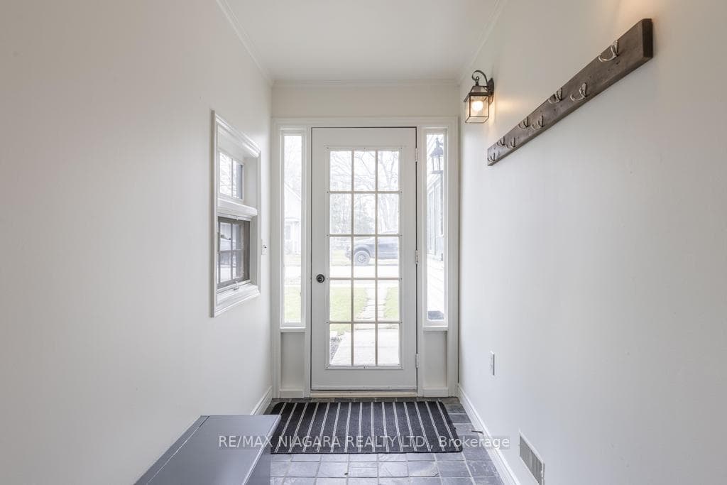 415 Helena Street photo 12