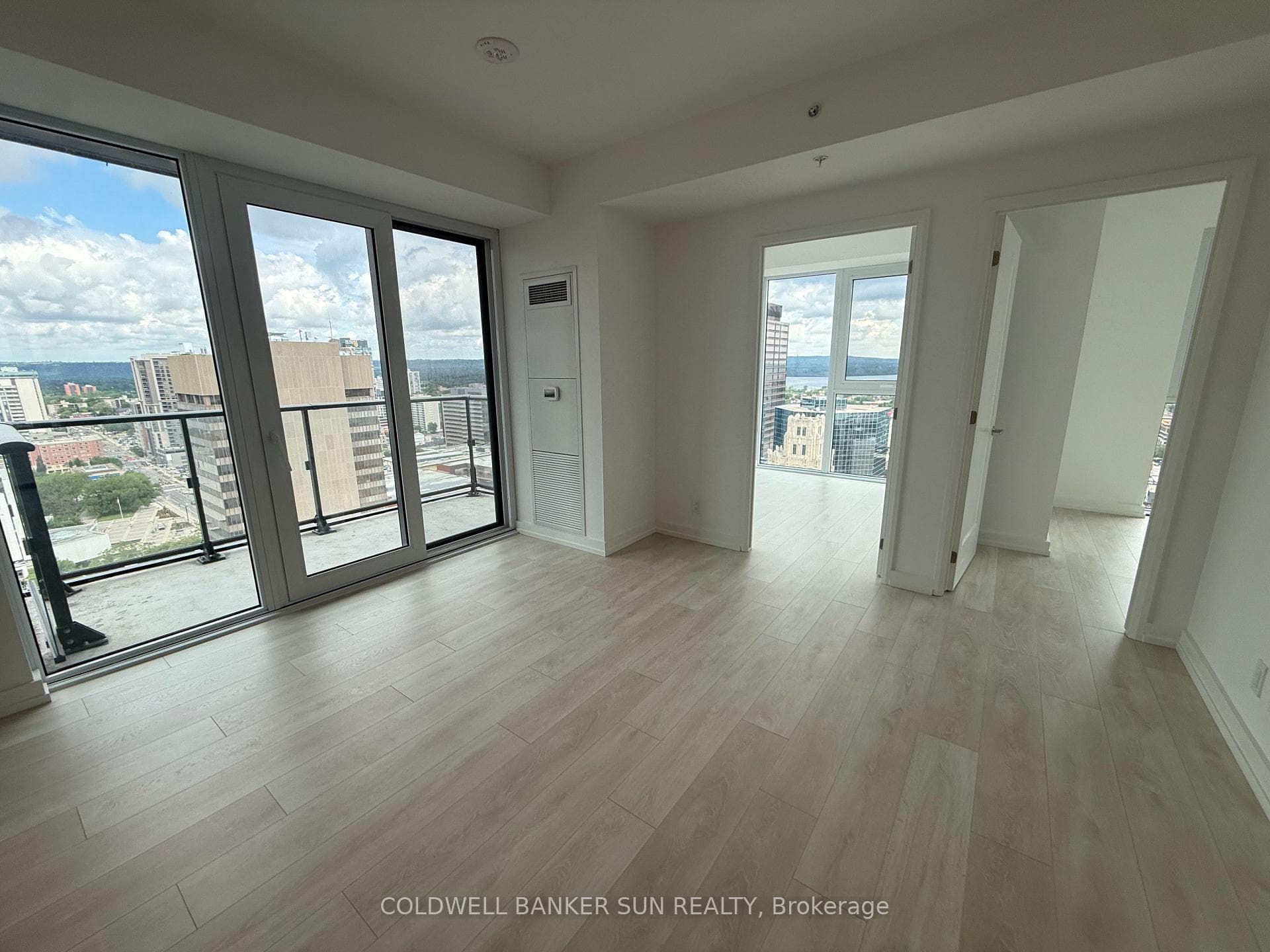 75 James Street Unit 2502 photo 9
