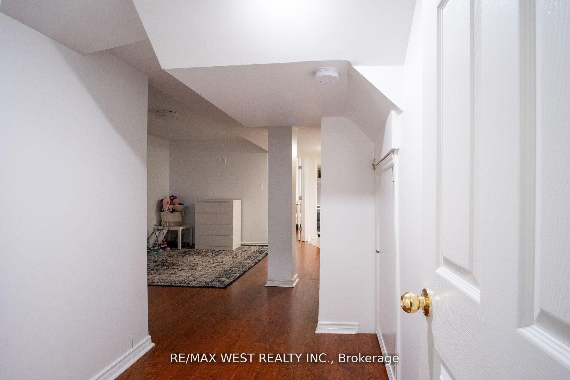 117 Ozner Crescent photo 25