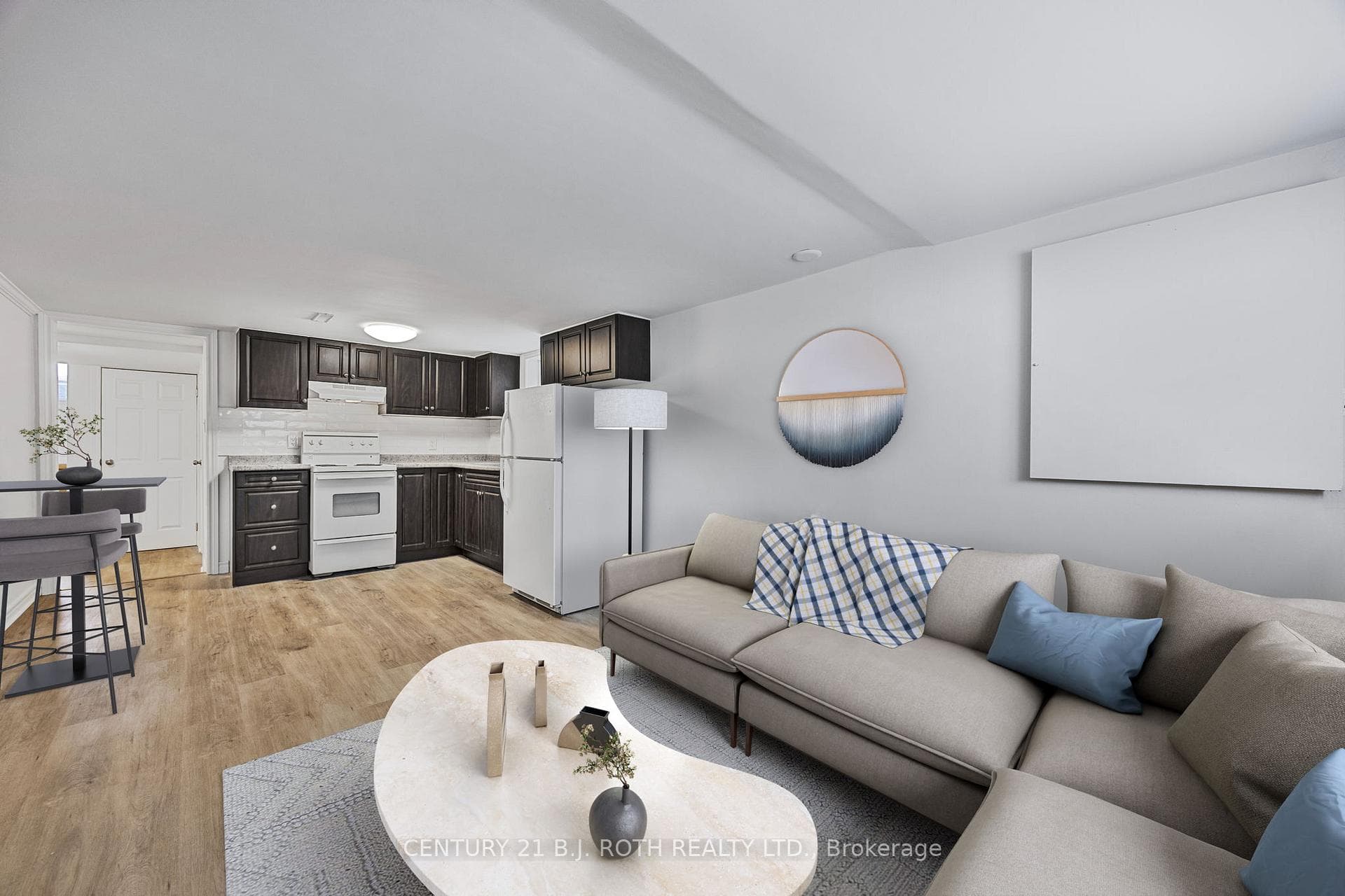 92 Kozlov Street photo 21