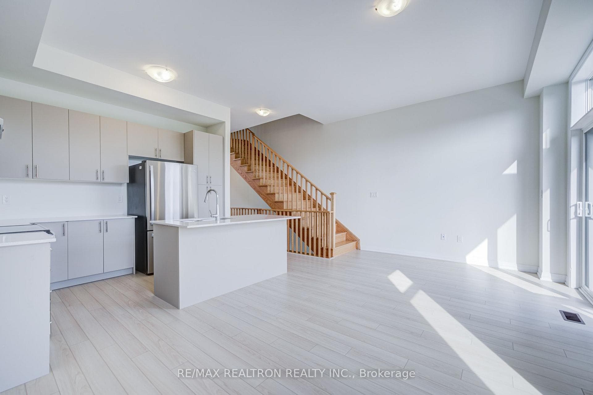 31 Millman Lane photo 16