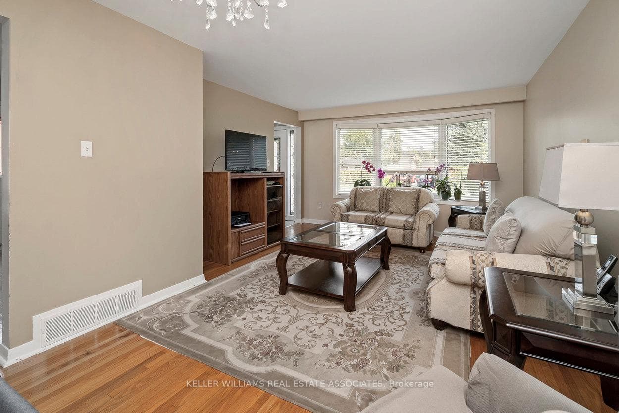 55 Grange Drive photo 9