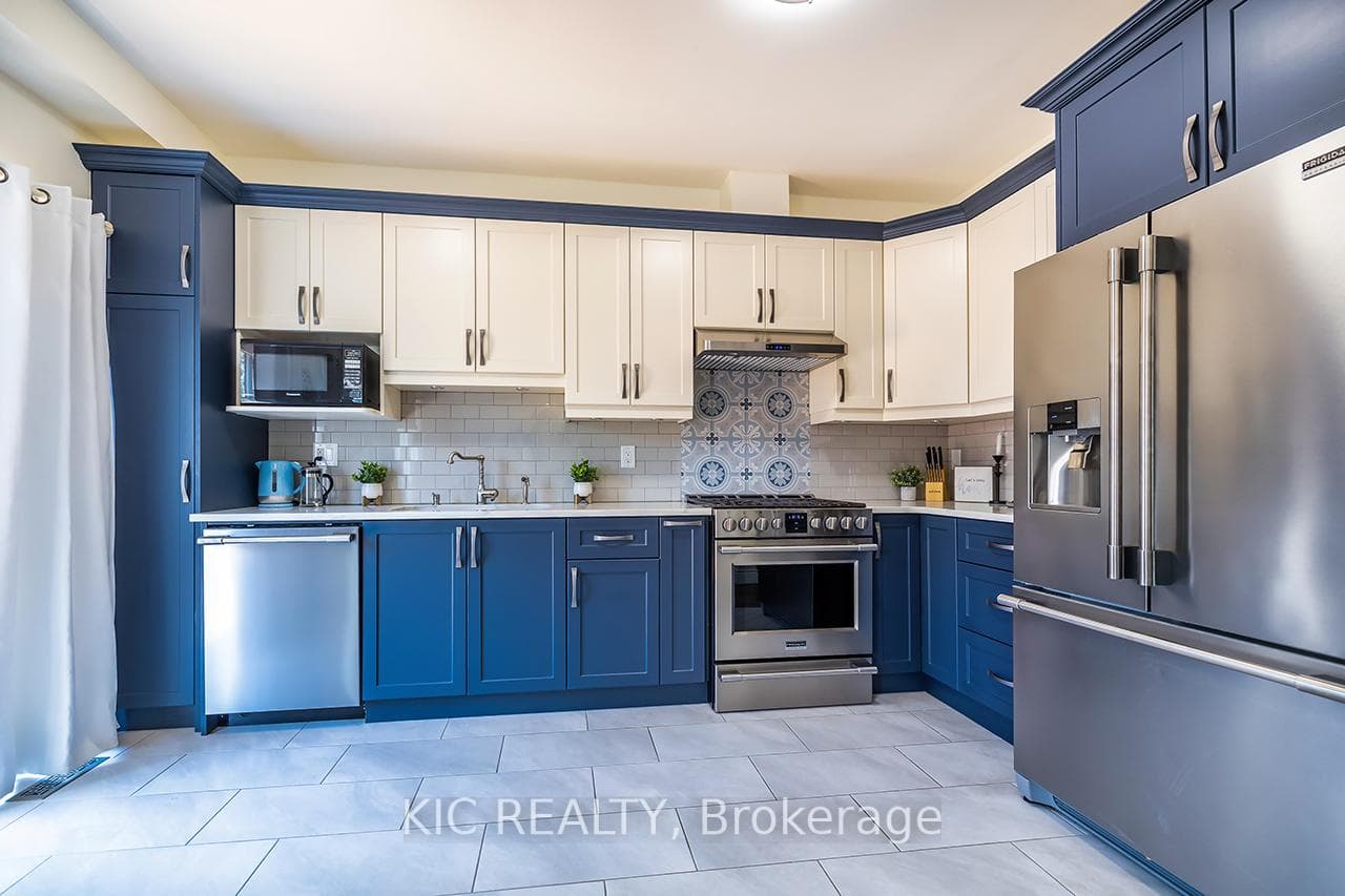 141 Waller Street photo 11