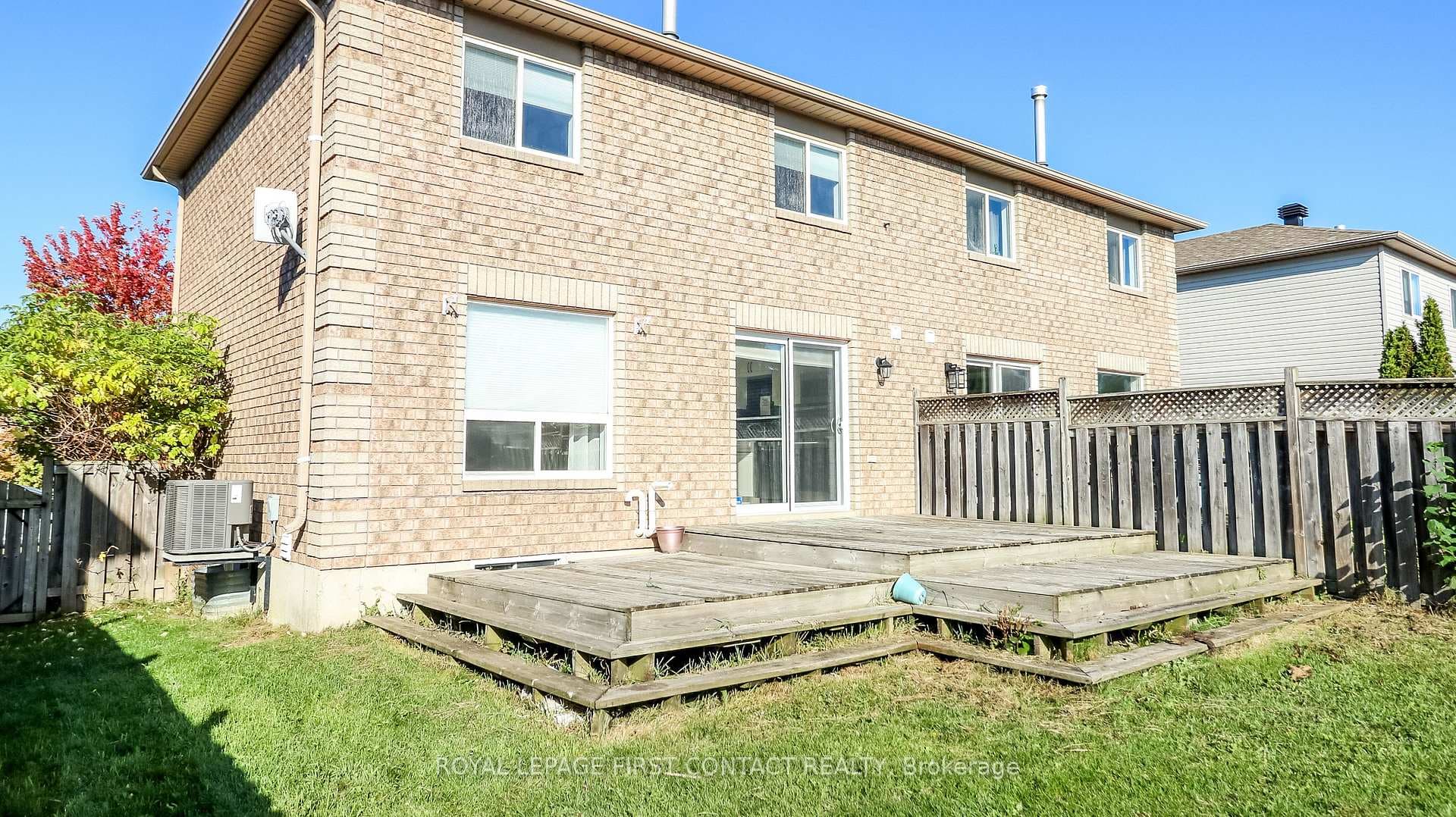 75 Larkin Drive photo 32
