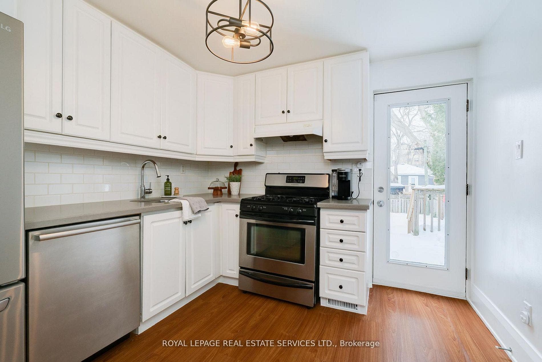 110B Hollis Avenue photo 8