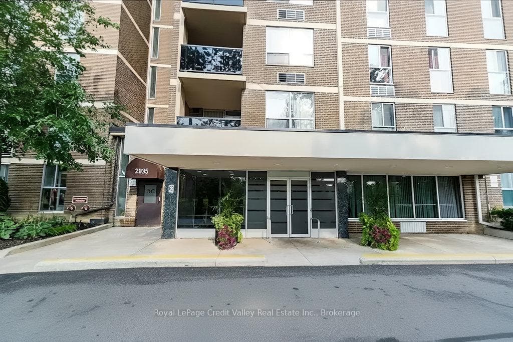 2835 Islington Avenue Unit 209 photo 2