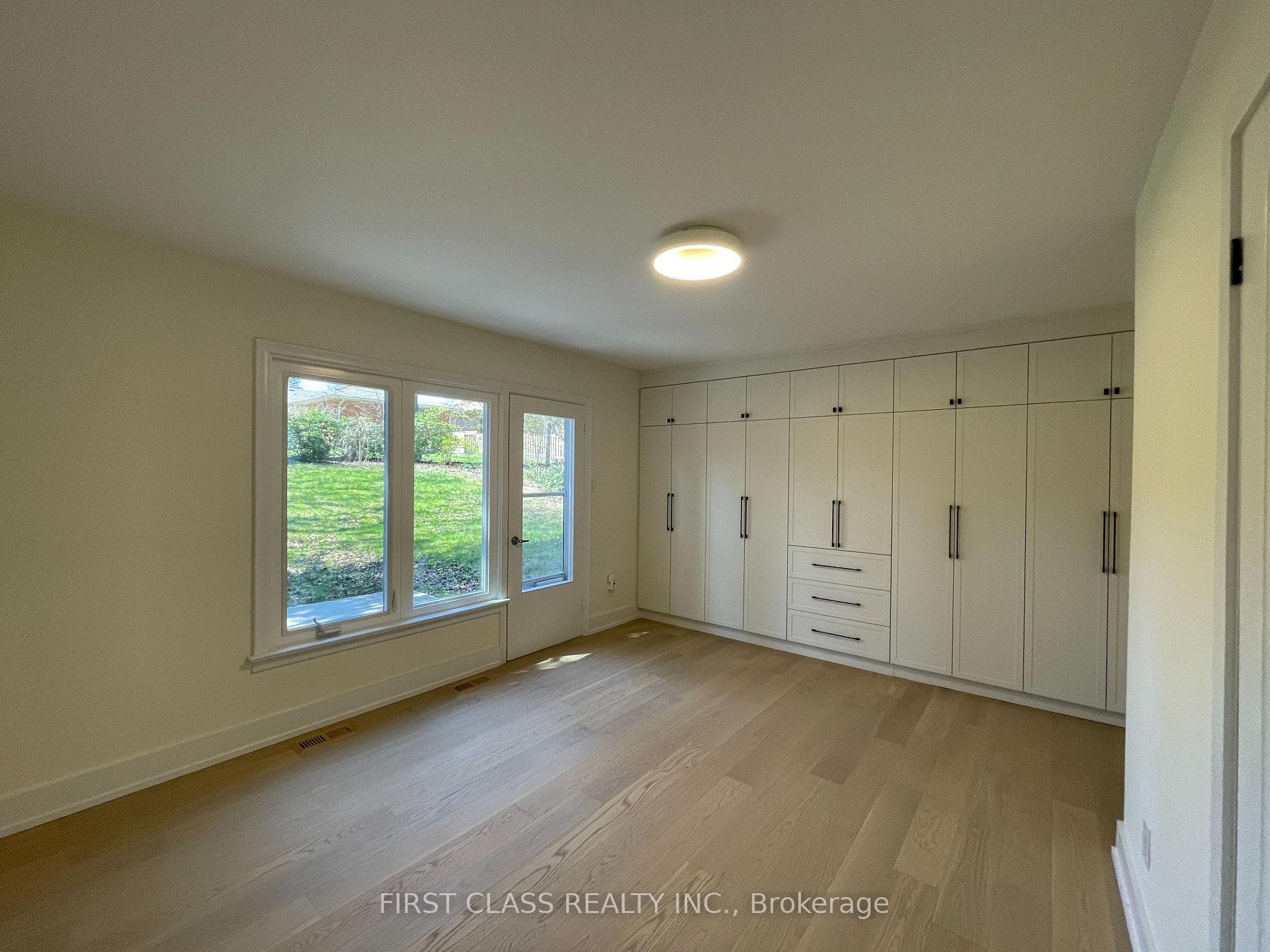 38 Denrock Drive photo 33