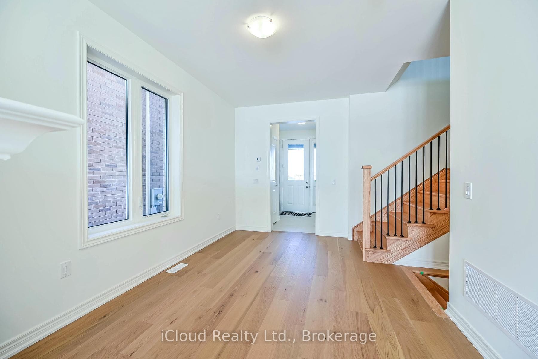 111 Picardy Drive photo 7