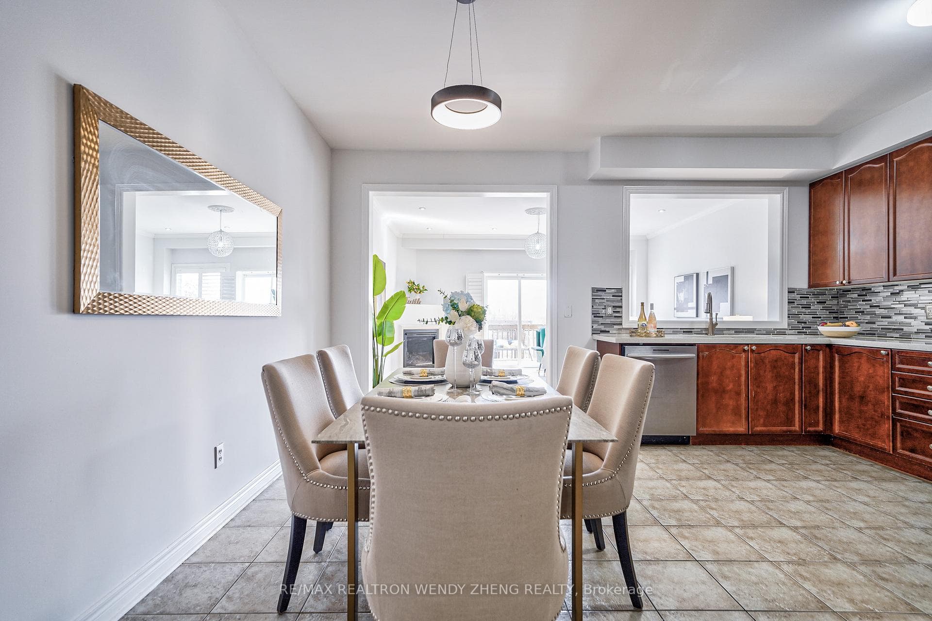 537 Reeves Way Boulevard photo 13