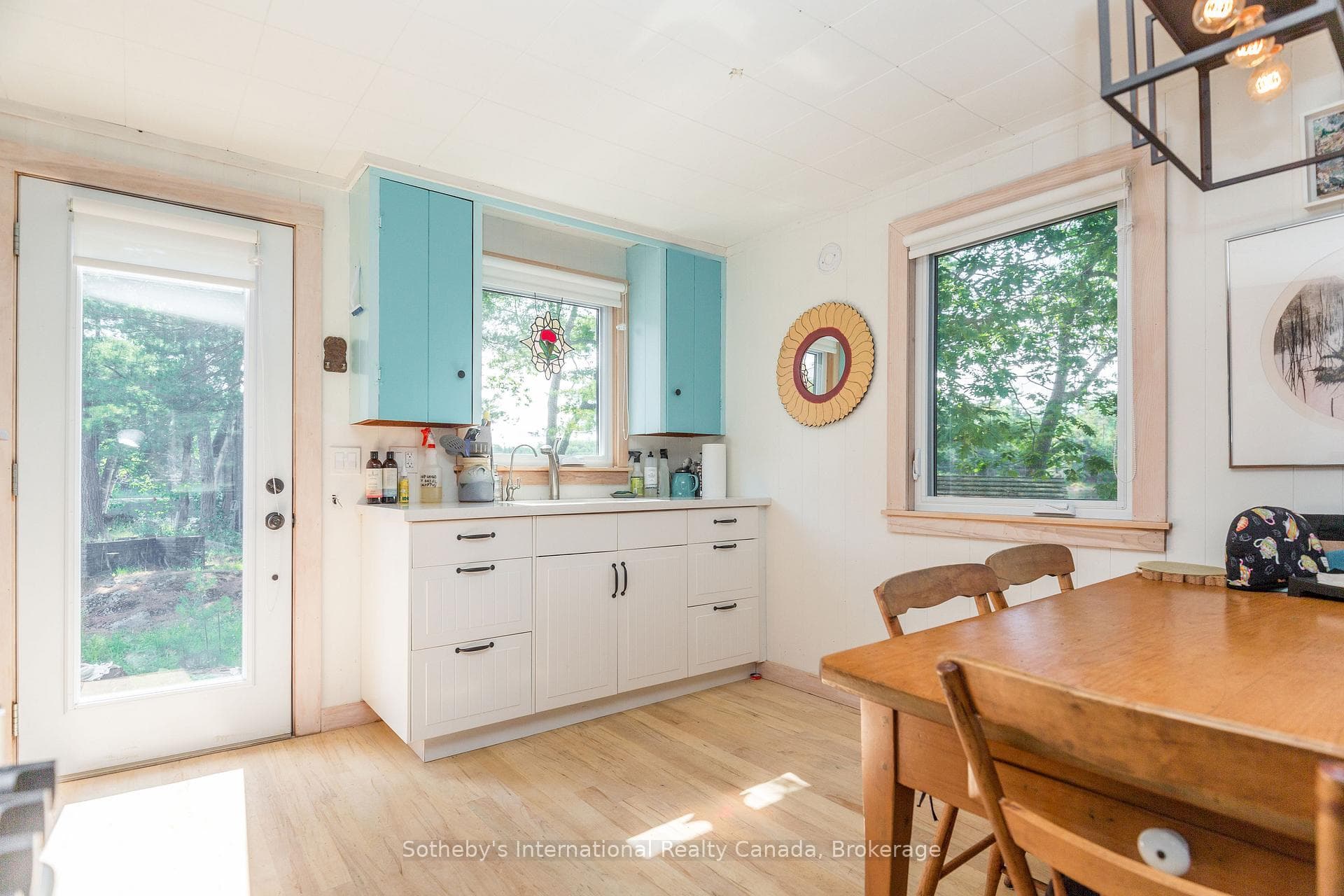 1 B277 Island photo 12