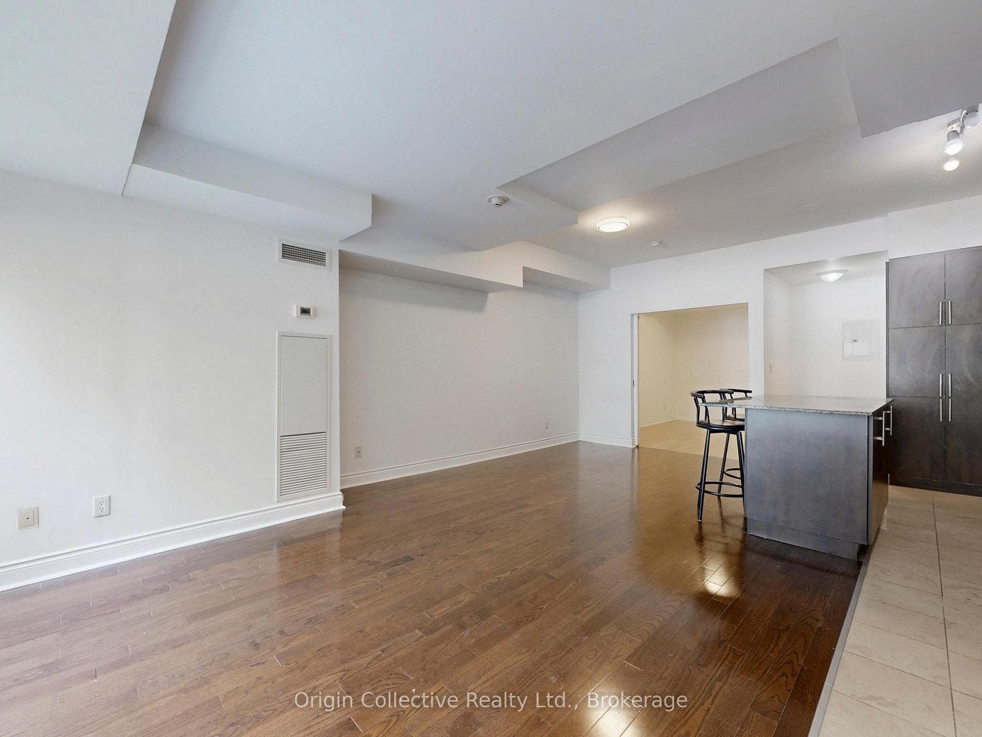 31 Olive Avenue Unit 105 photo 3