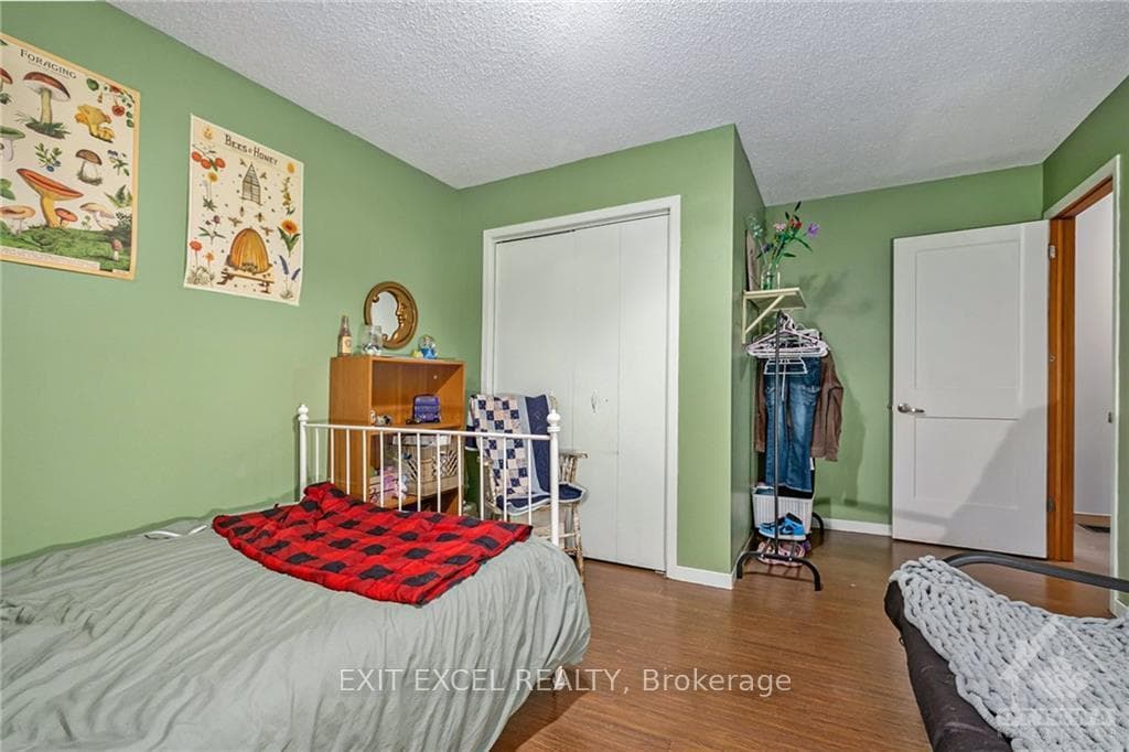 454 VICTORIA Street photo 15