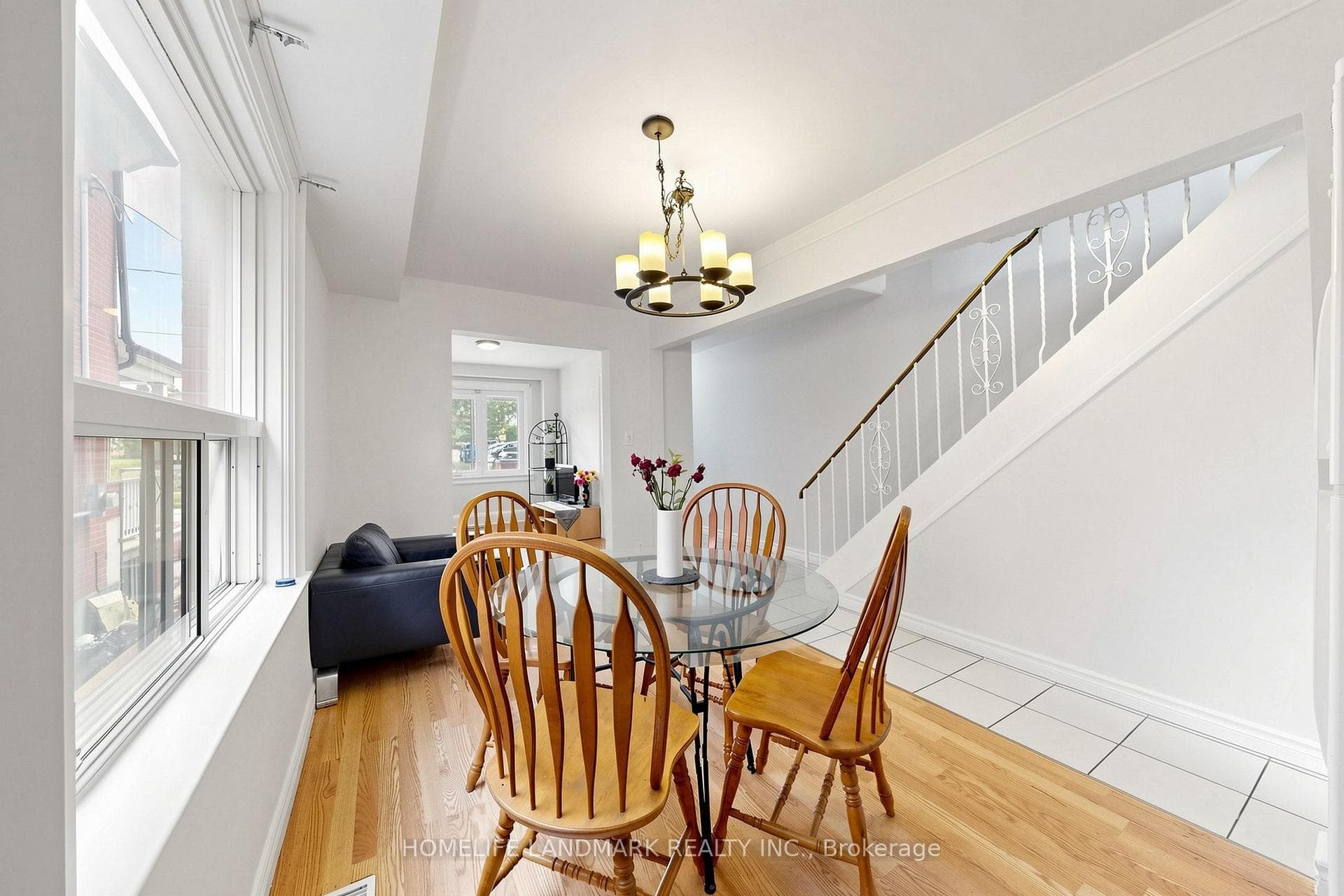 484 Glenholme Avenue photo 19