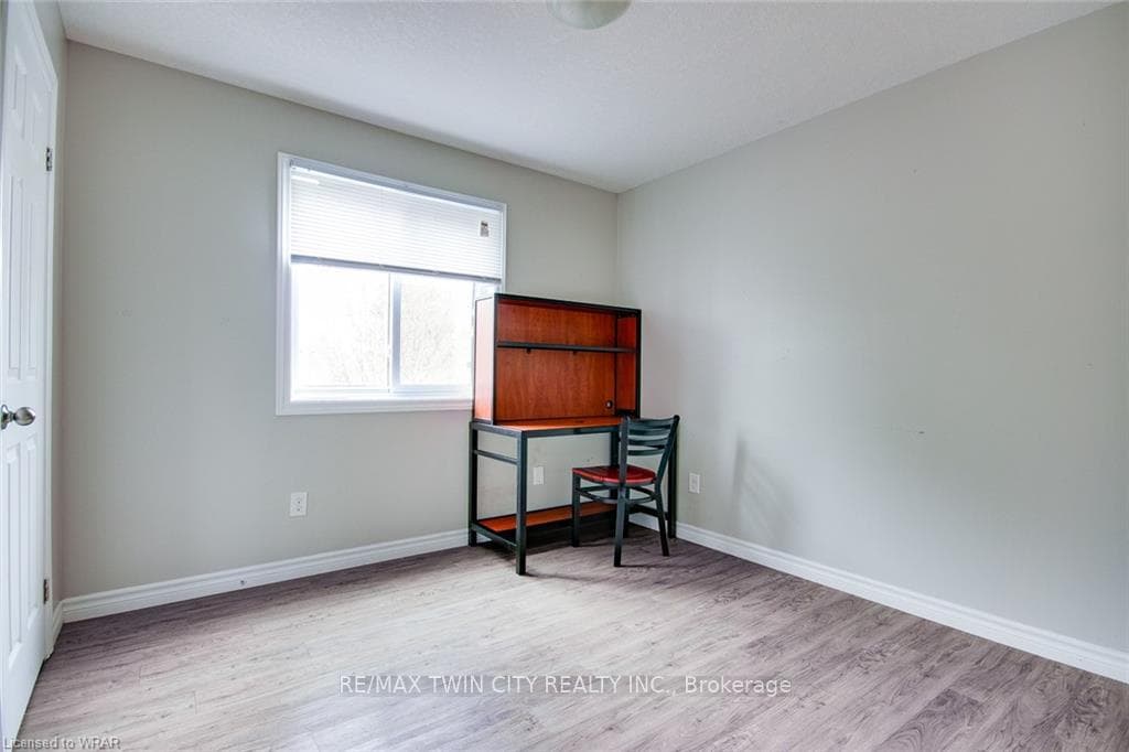 151 Bridgeport Road Unit 4 photo 12