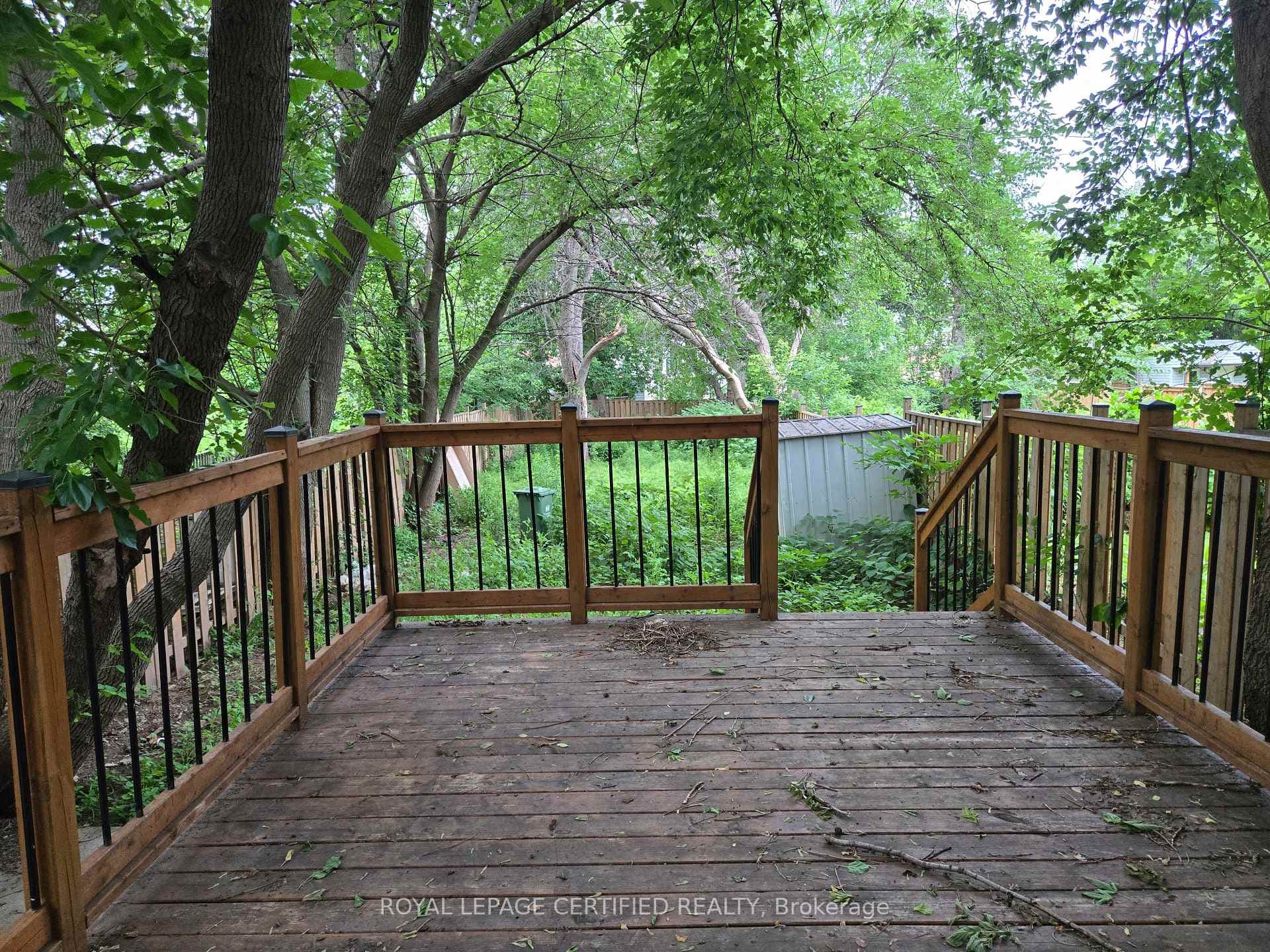 195 Picton Street photo 17