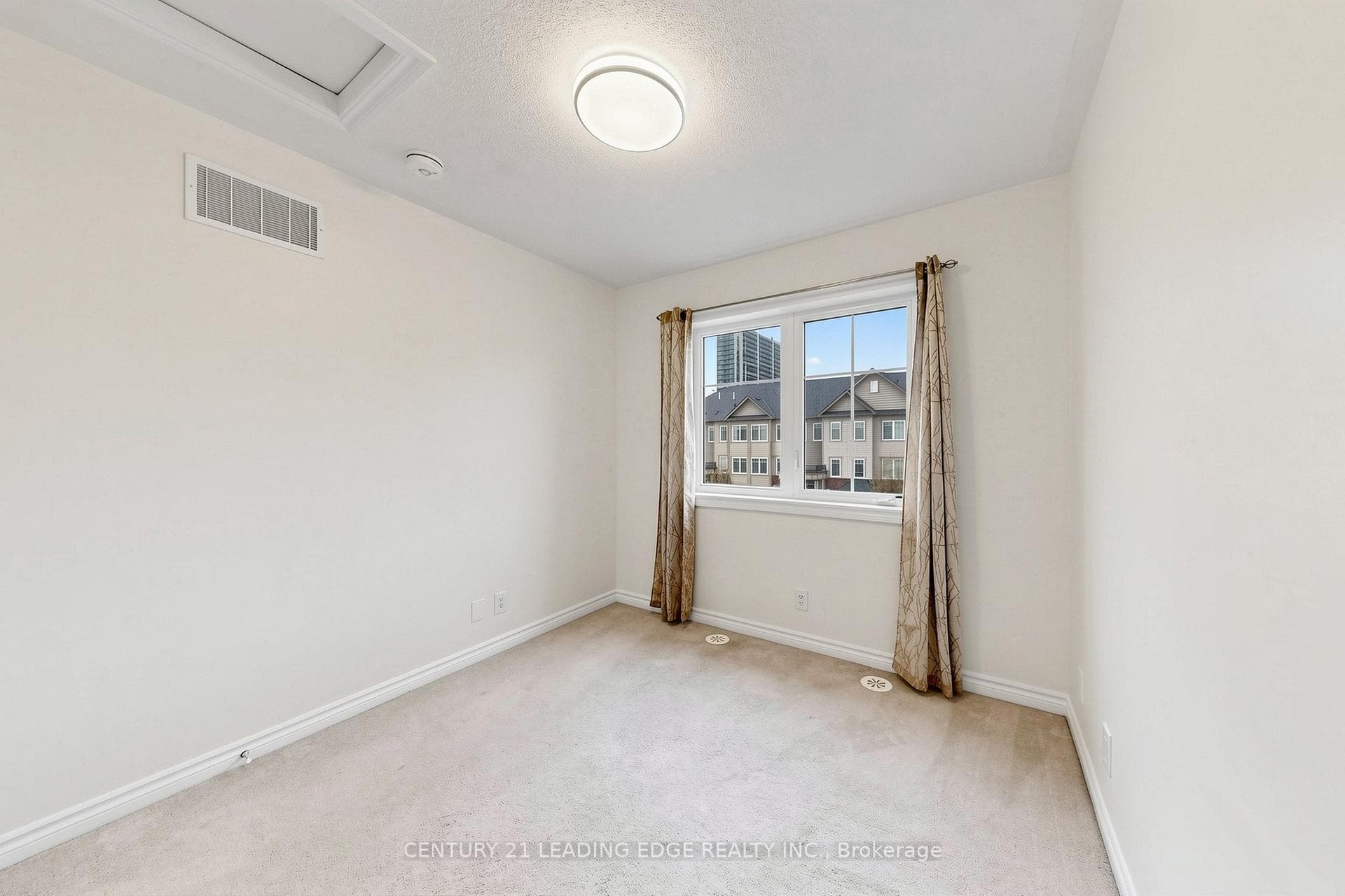 61 Far North Court photo 28