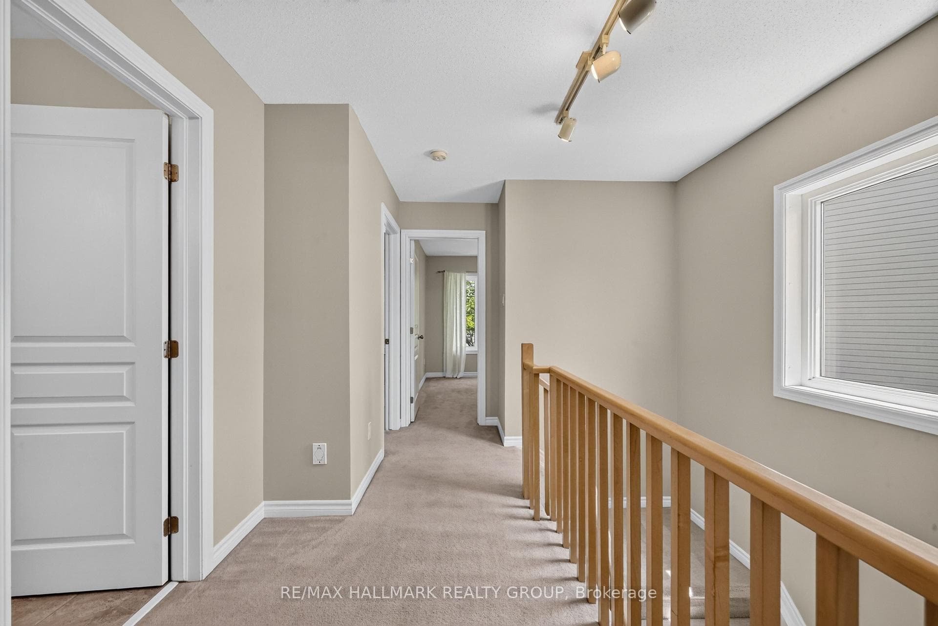 2028 MELETTE Crescent photo 22