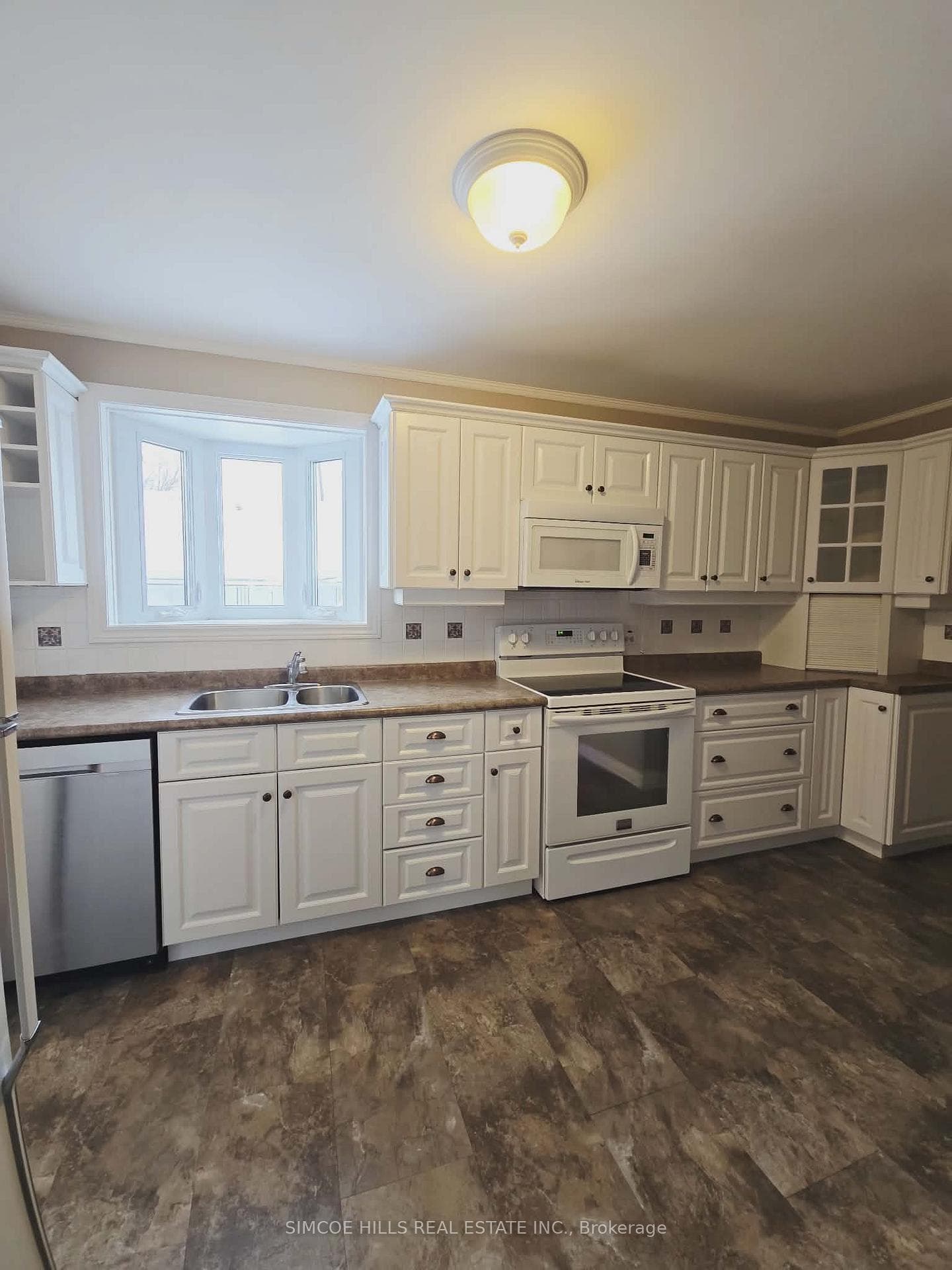 326 Harvey Street photo 4