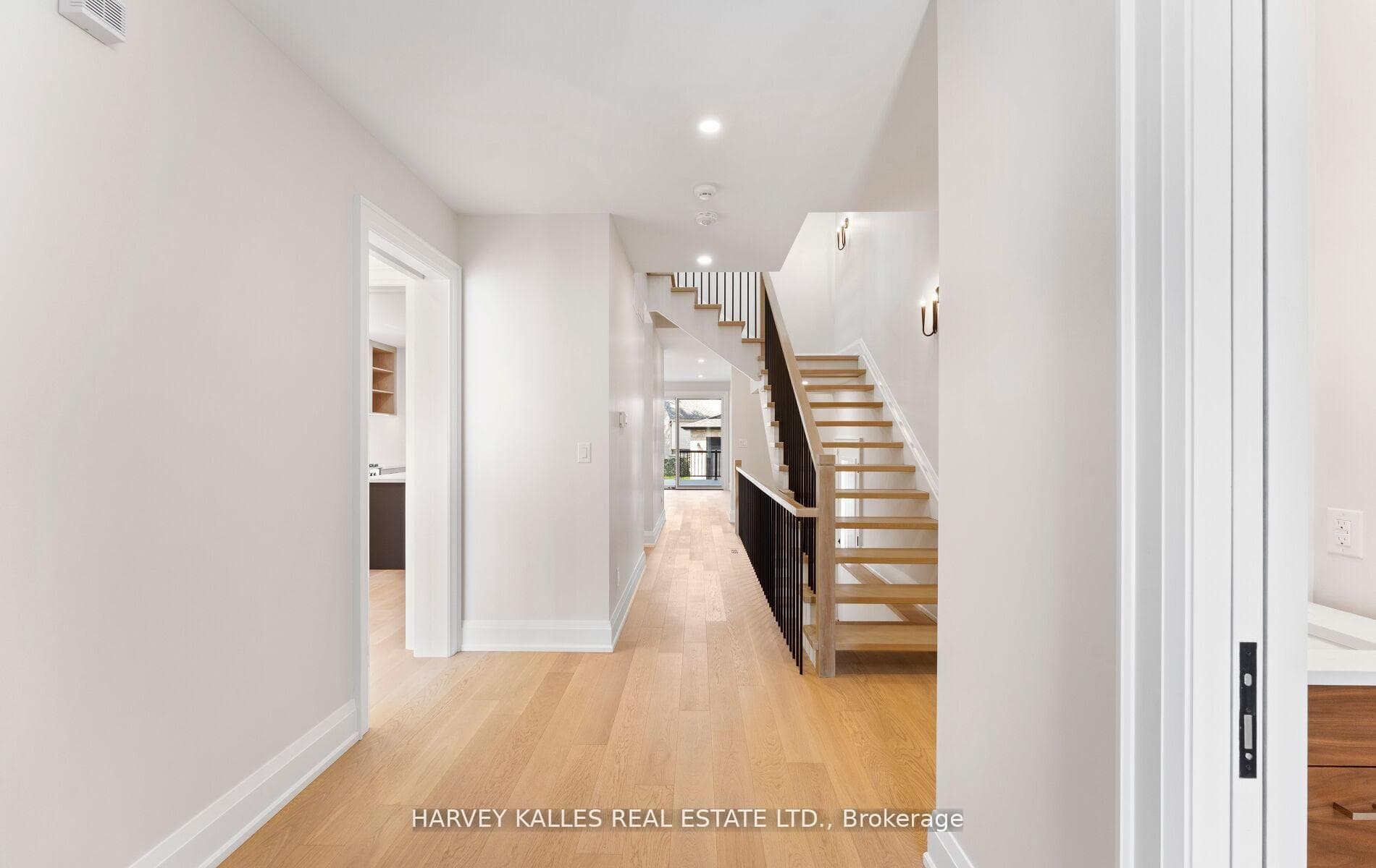 94 Prince Edward Drive photo 6