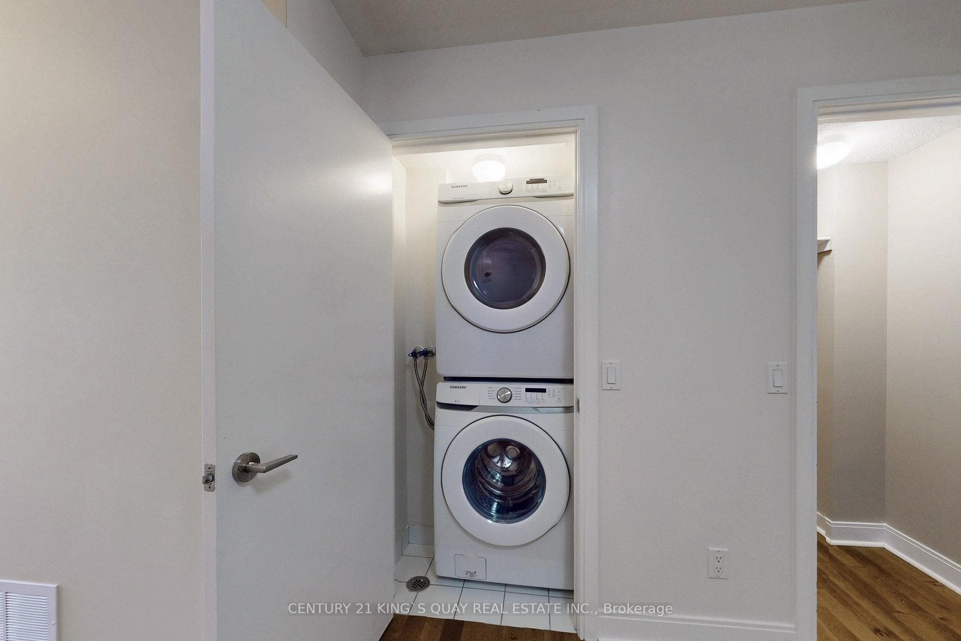 315 Village Green Square Unit 50 photo 19