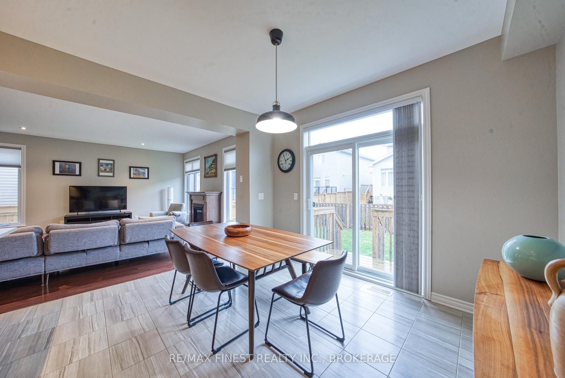 621 Halloway Drive photo 25