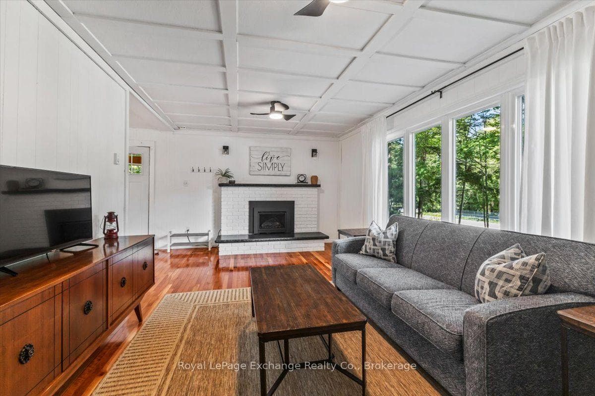 819 Wilson Avenue photo 8