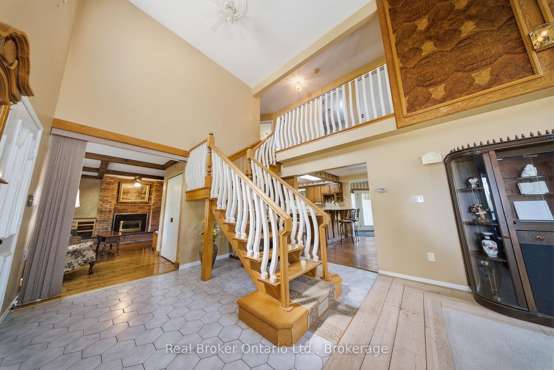 800 Tremaine Avenue photo 8