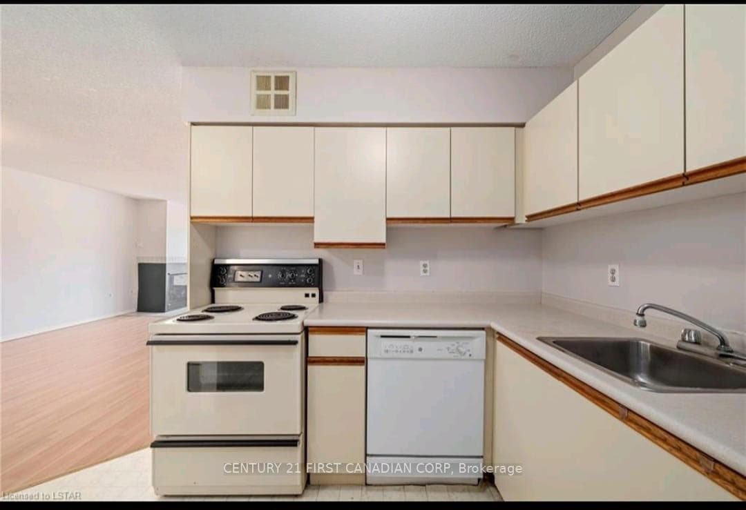 1 Jacksway Crescent Unit 208 photo 9