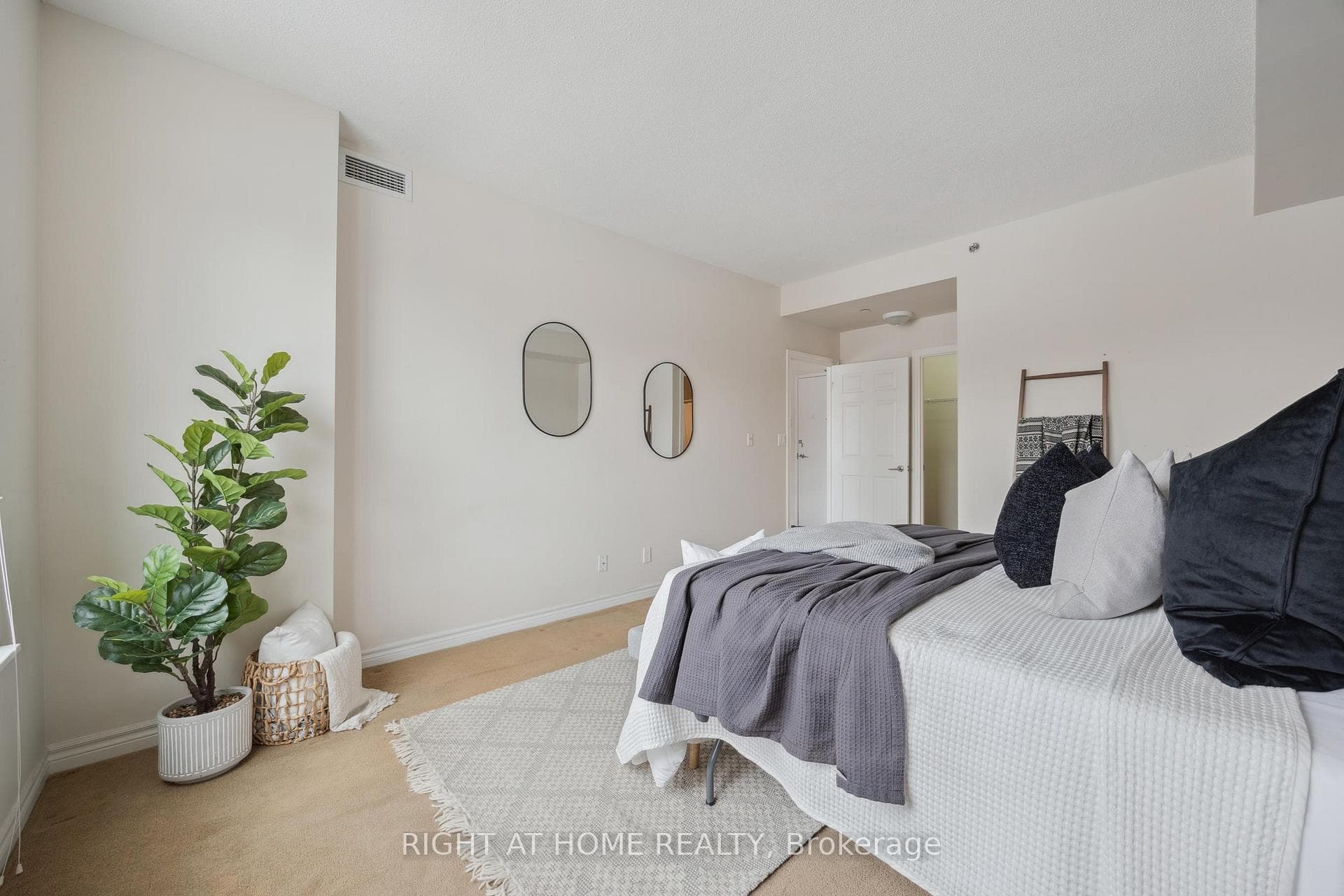171 Shanly Street Unit 411 photo 17